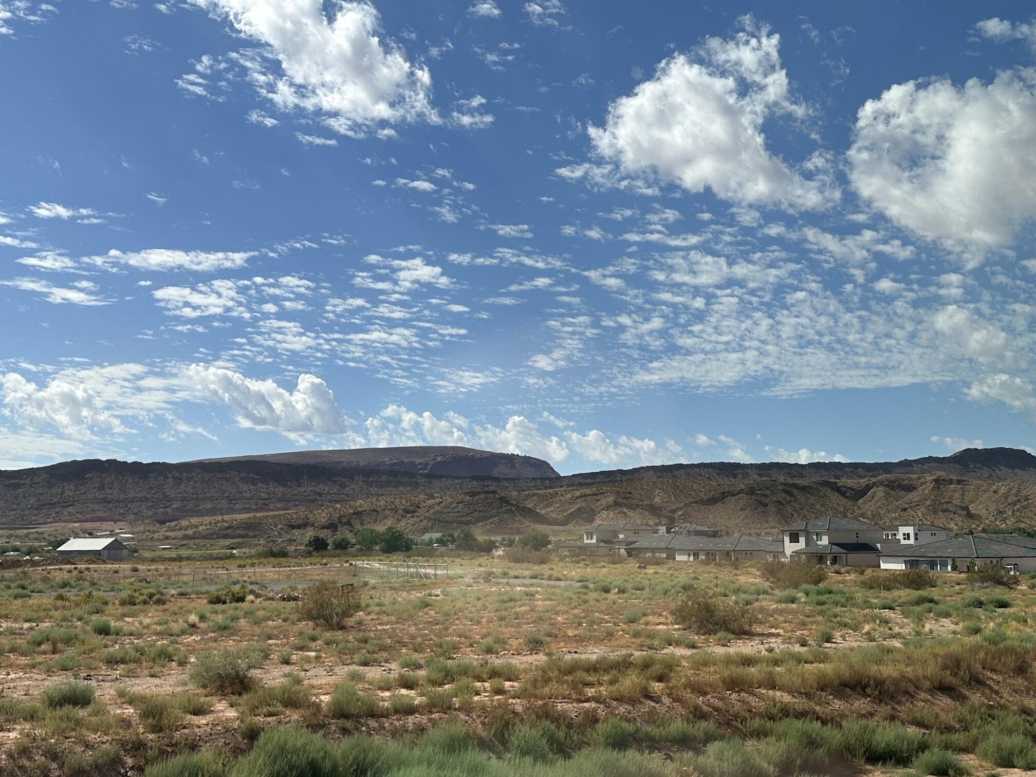 RED TRAILS SUNRISE VALLEY - Residential