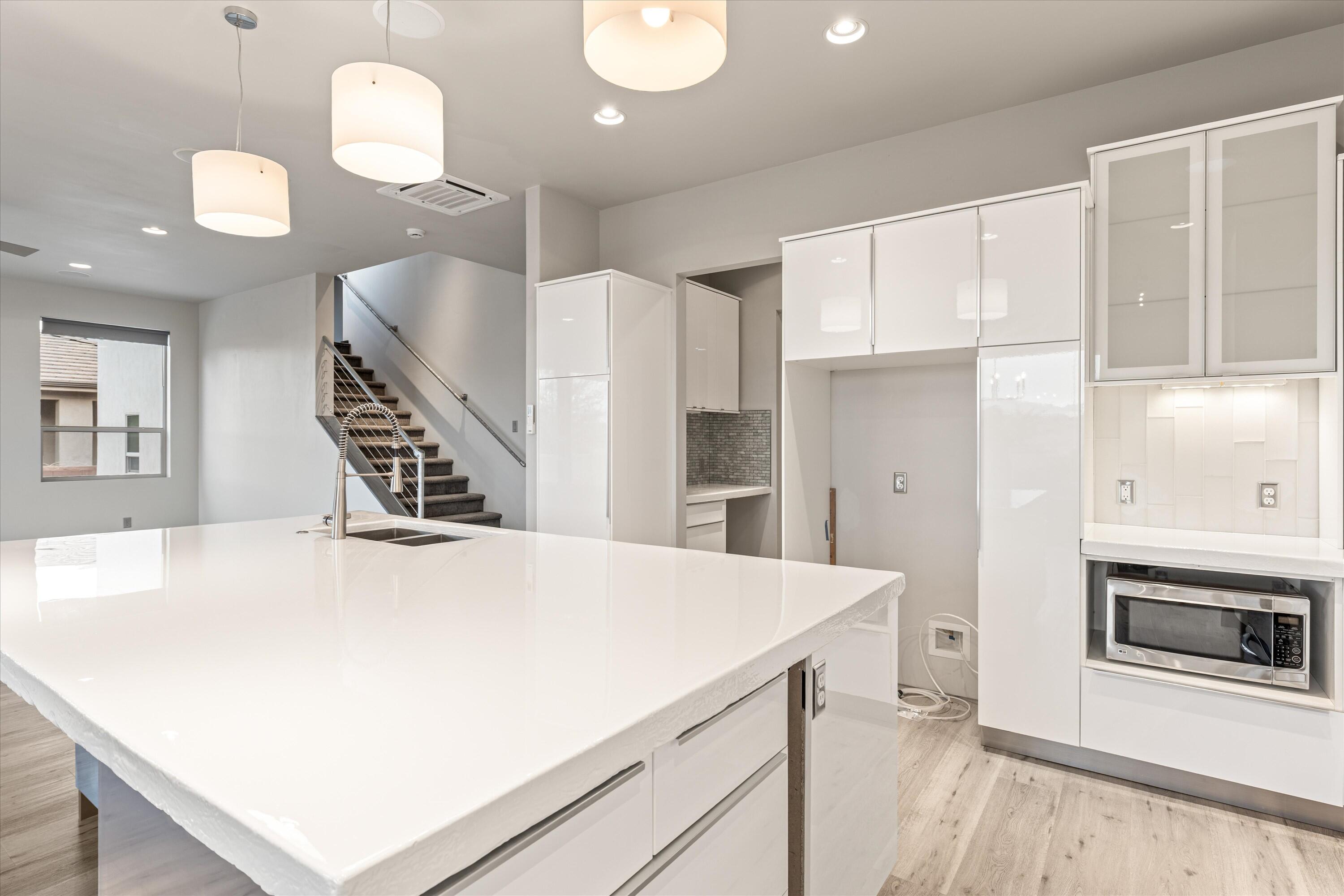 TONAQUINT VALLEY - Residential