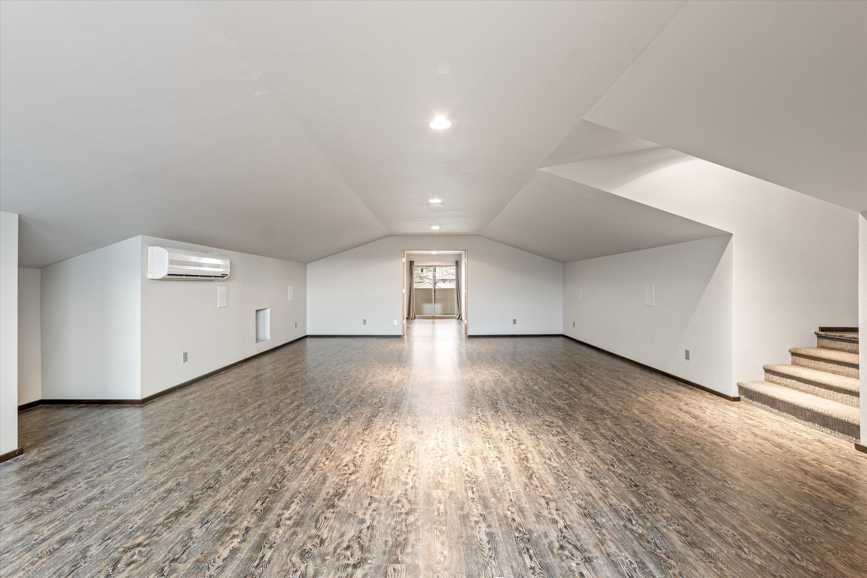 TONAQUINT VALLEY - Residential