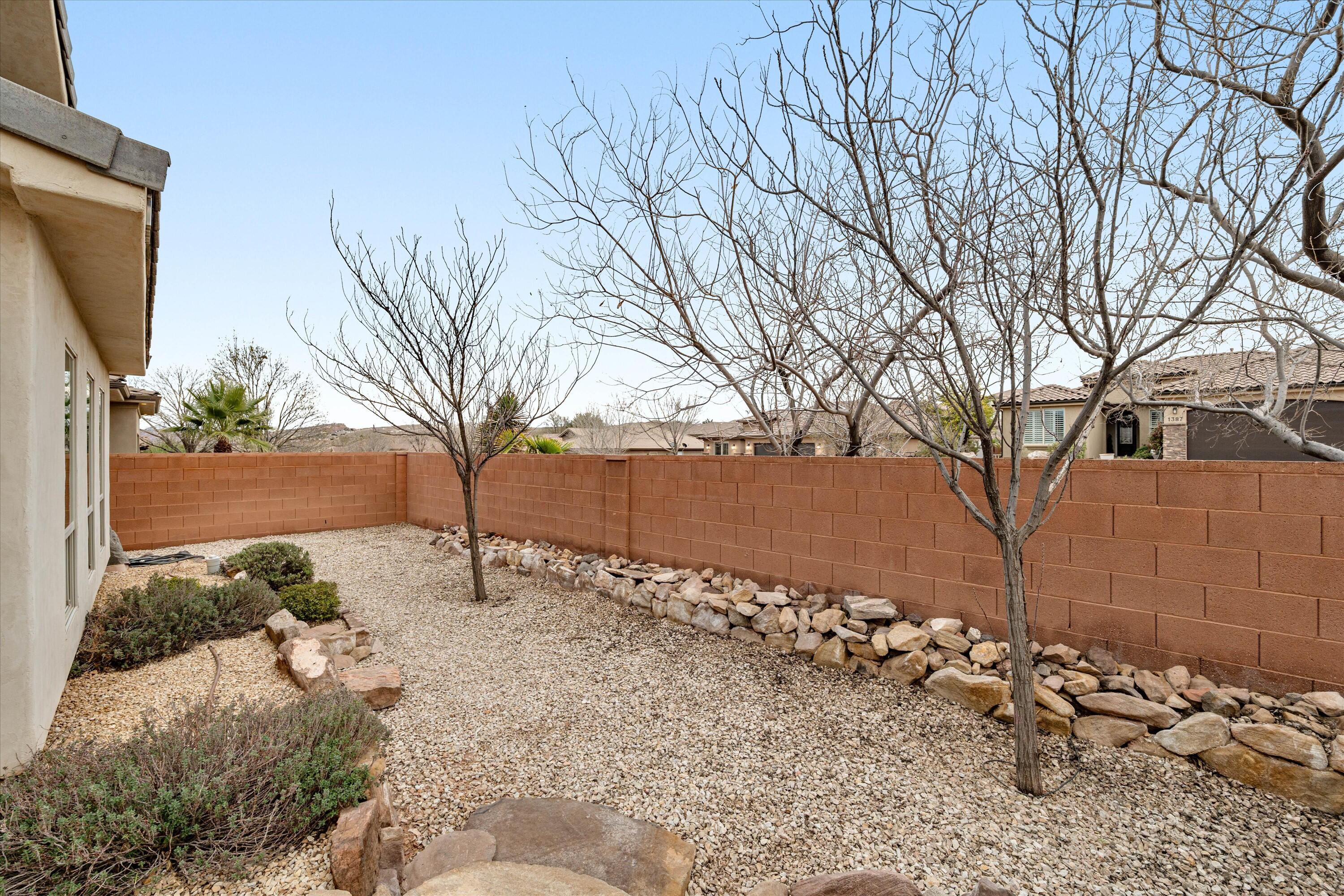TONAQUINT VALLEY - Residential