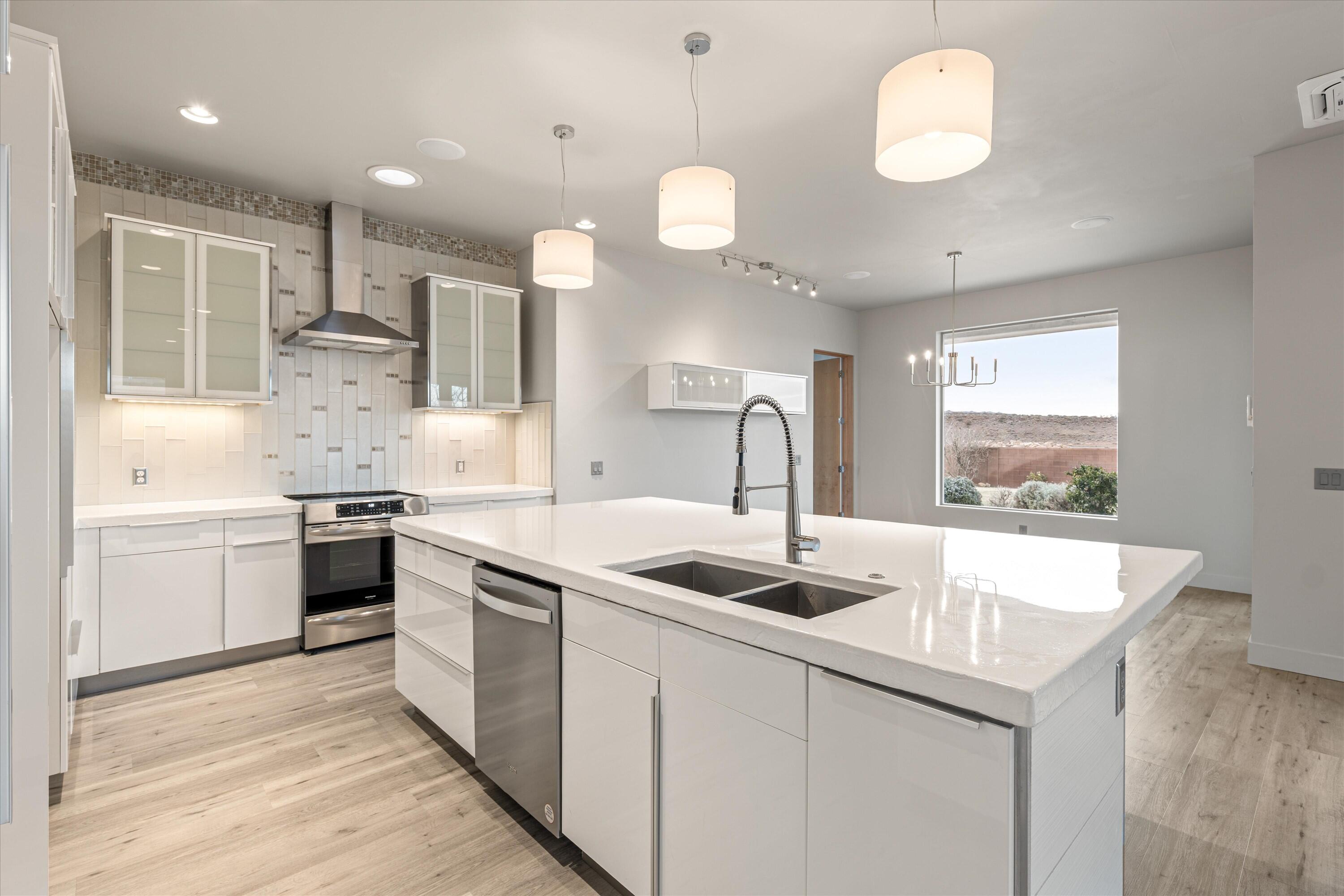 TONAQUINT VALLEY - Residential