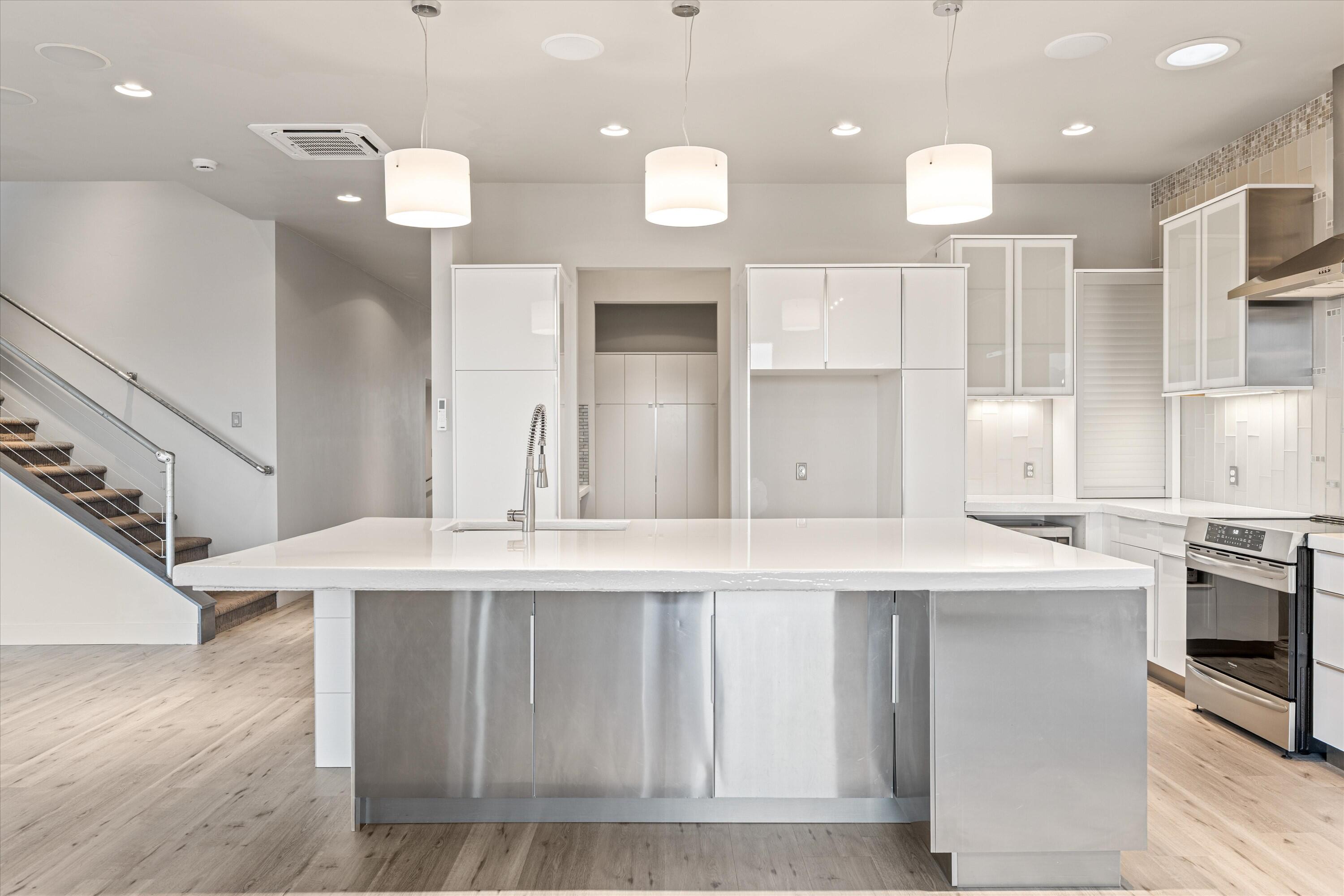 TONAQUINT VALLEY - Residential