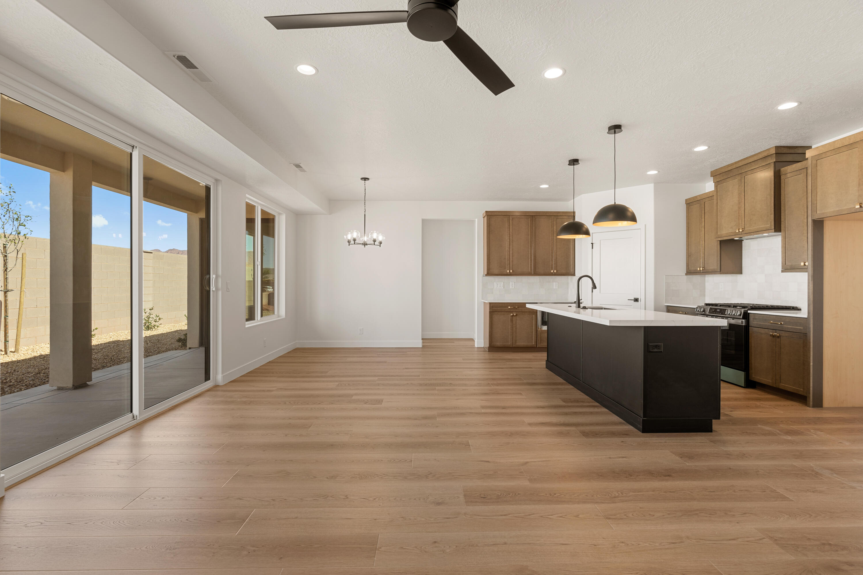 PIONEER POINTE - Residential