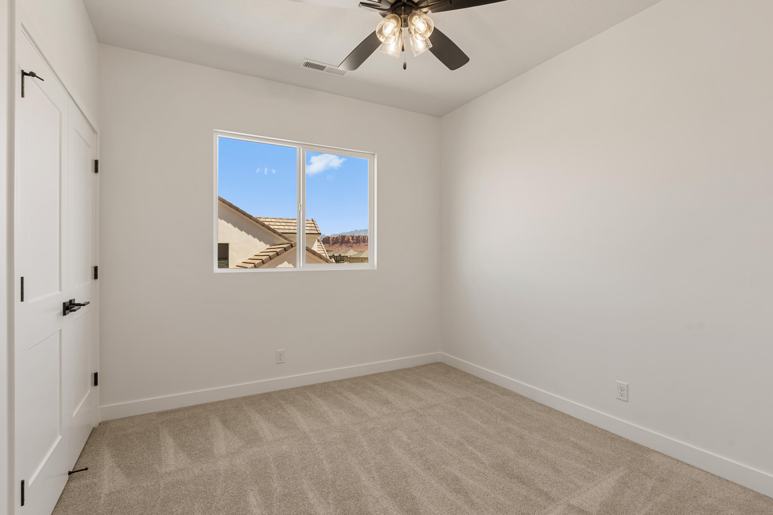 PIONEER POINTE - Residential