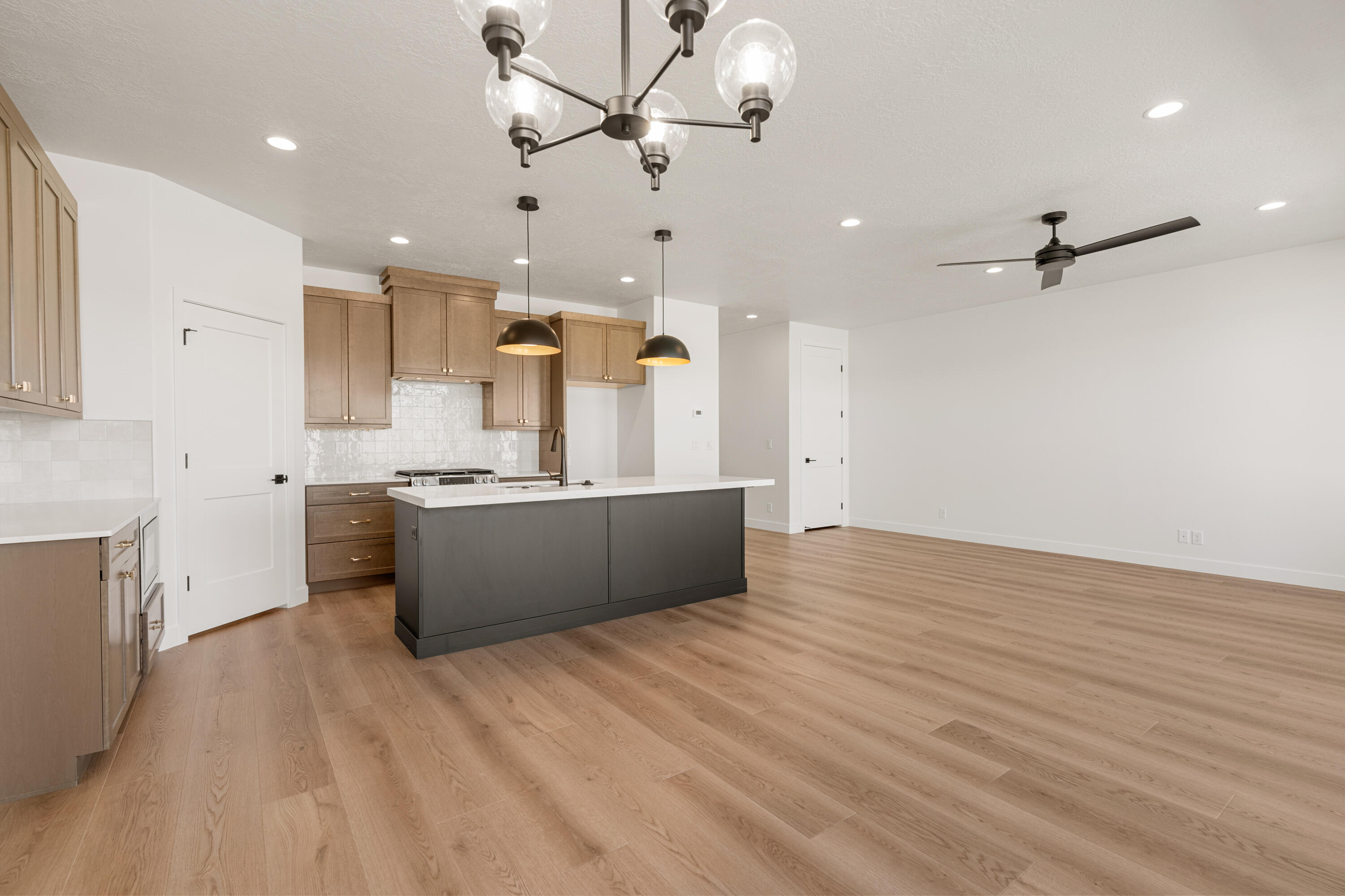PIONEER POINTE - Residential