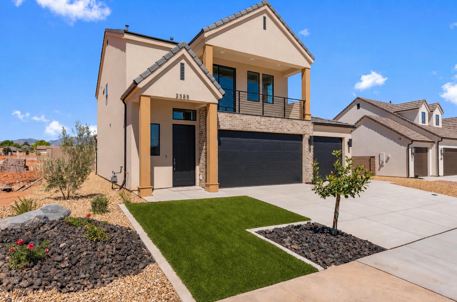 PIONEER POINTE - Residential