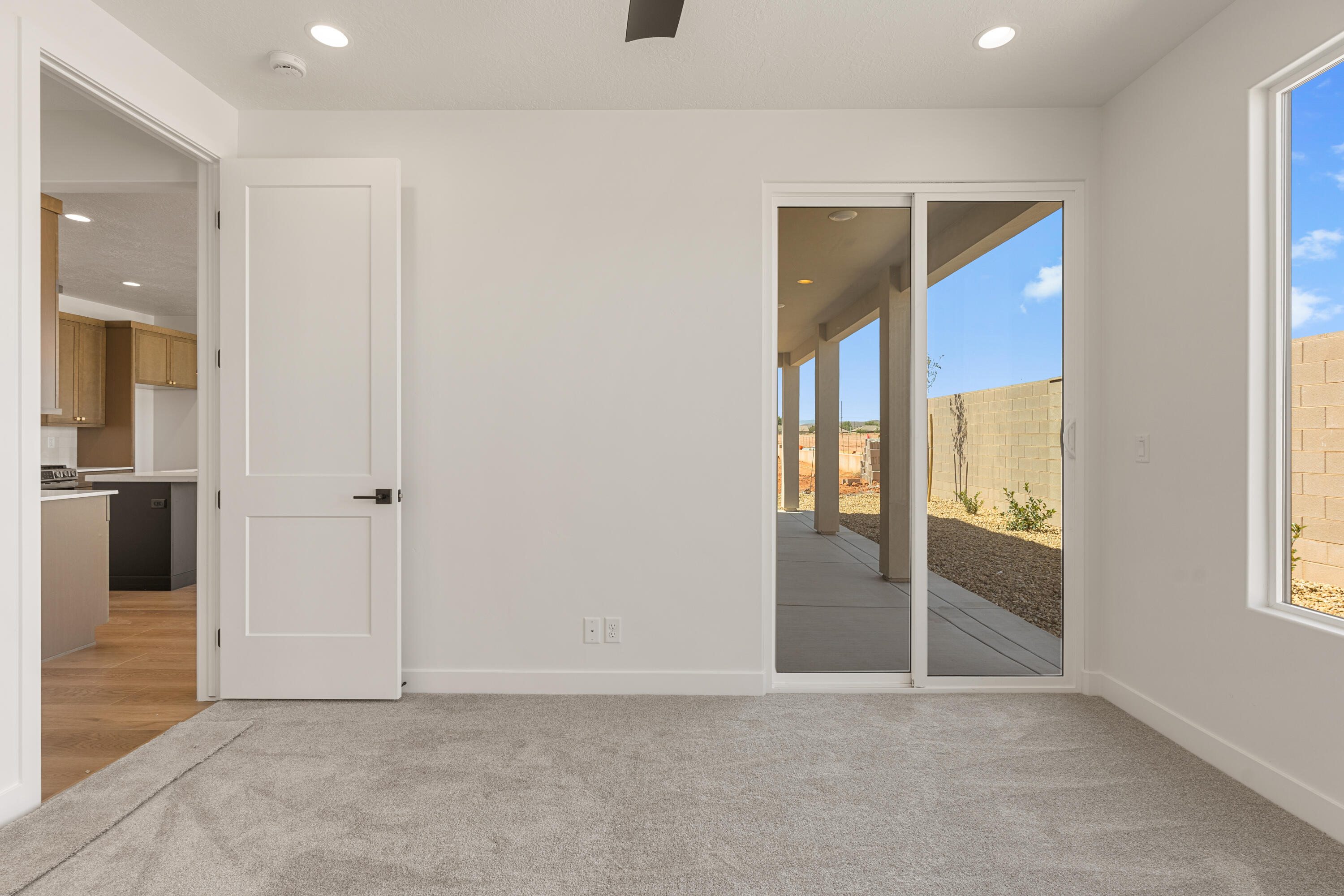 PIONEER POINTE - Residential