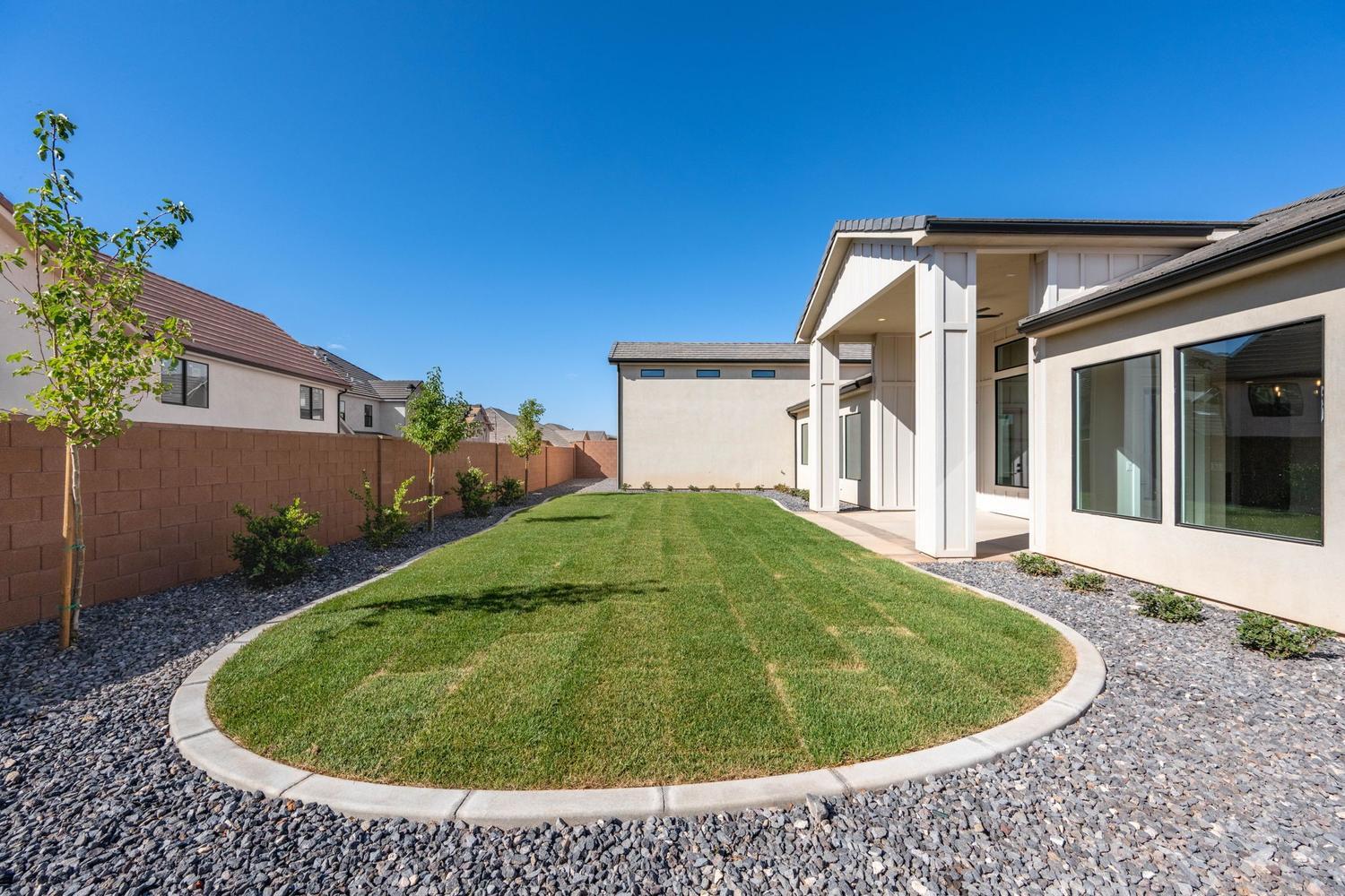 LAKESIDE AT STUCKI FARMS - Residential