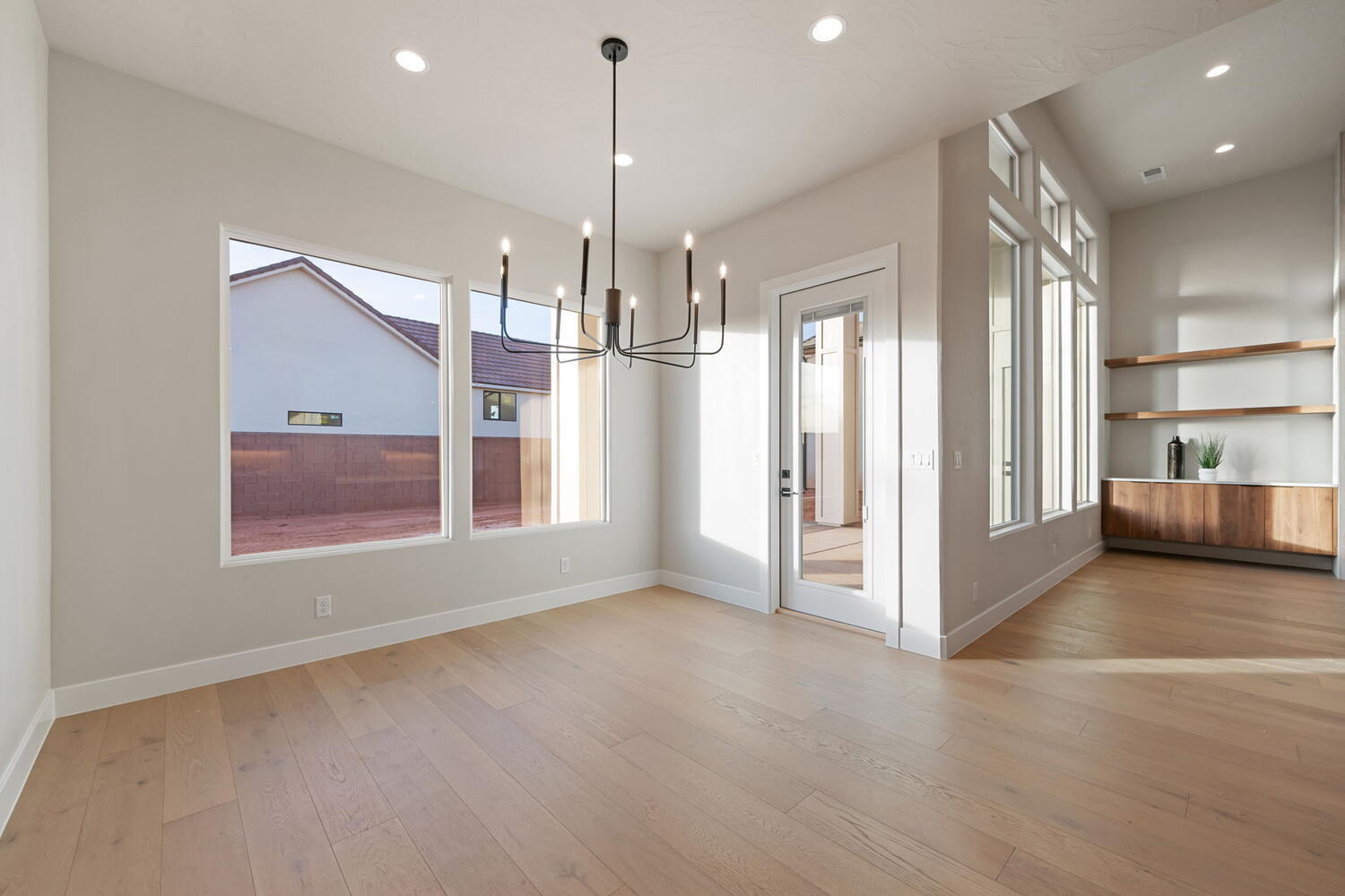 LAKESIDE AT STUCKI FARMS - Residential