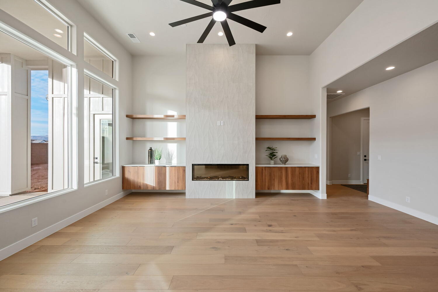 LAKESIDE AT STUCKI FARMS - Residential