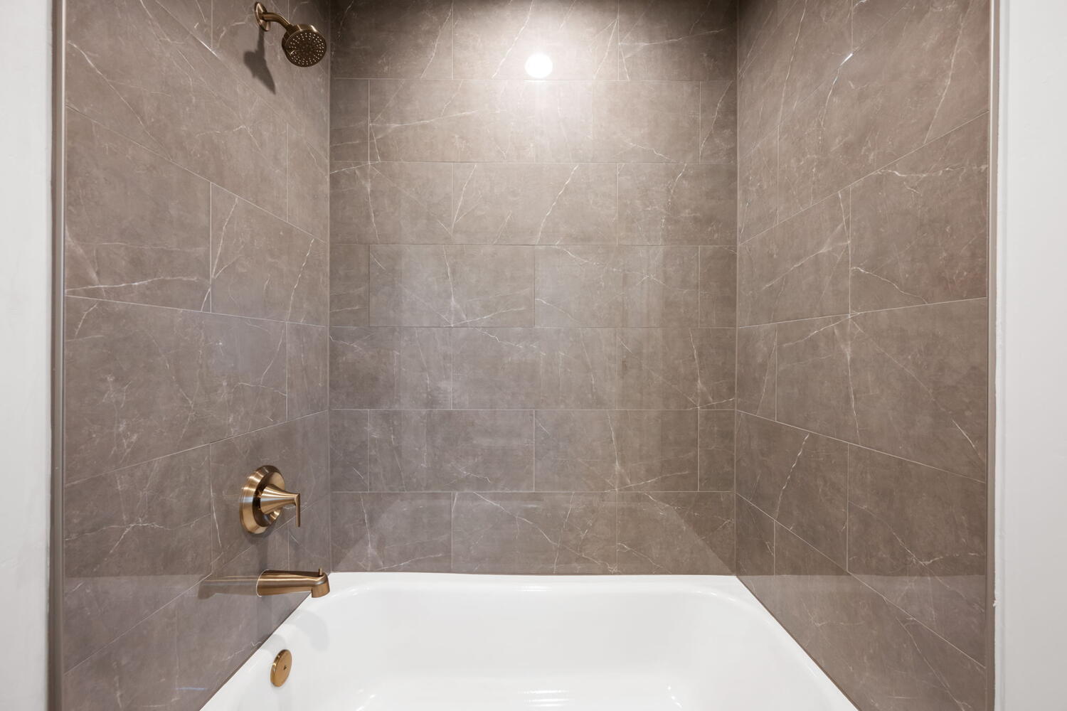 LAKESIDE AT STUCKI FARMS - Residential