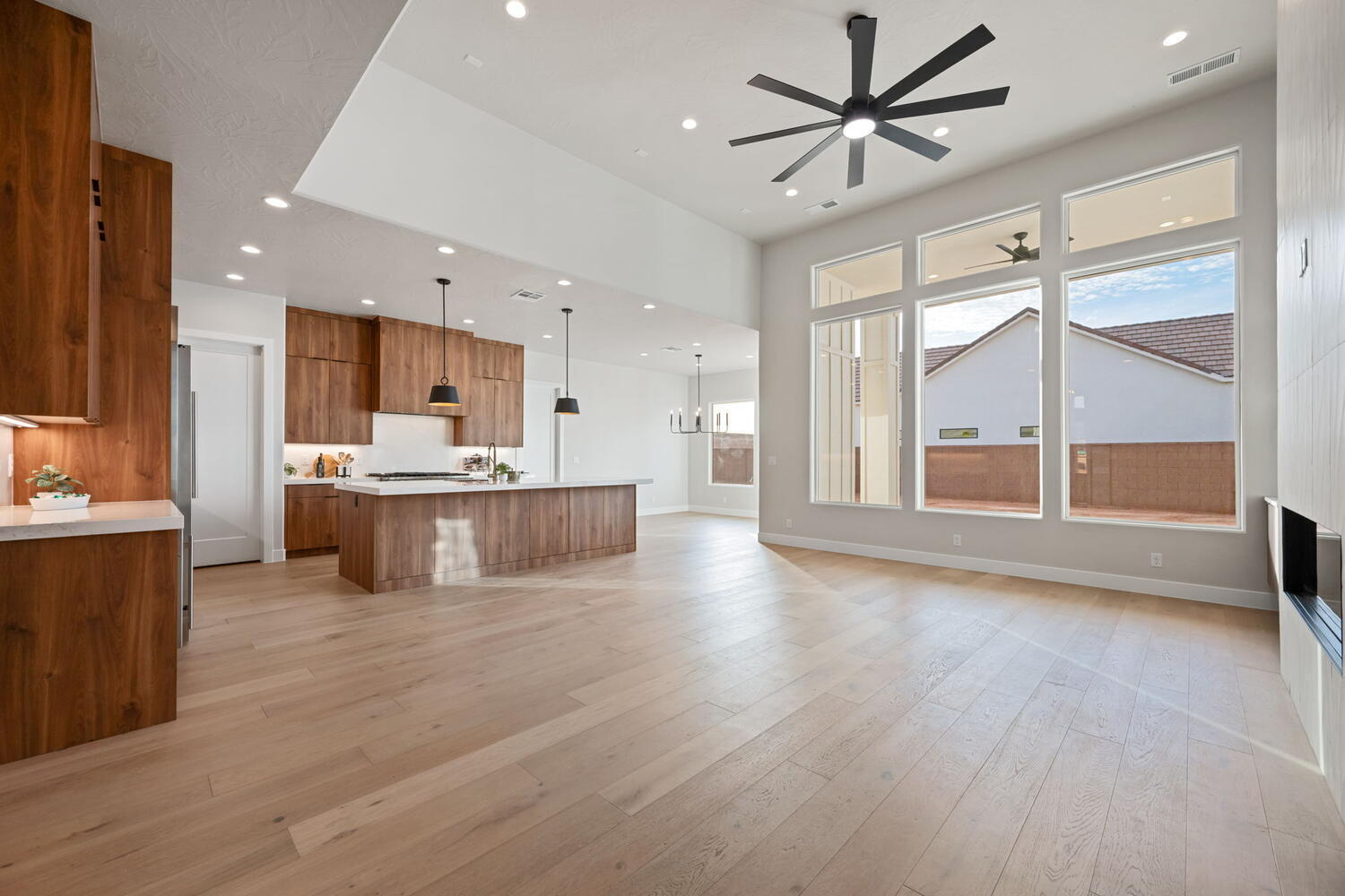 LAKESIDE AT STUCKI FARMS - Residential