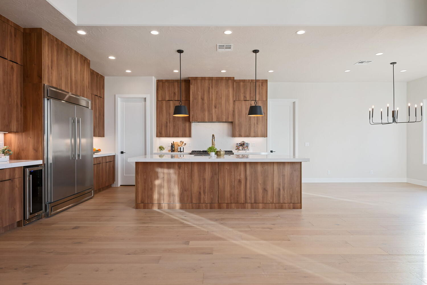 LAKESIDE AT STUCKI FARMS - Residential
