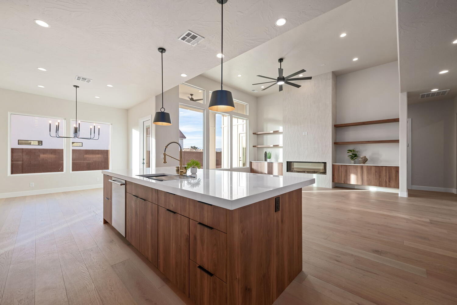 LAKESIDE AT STUCKI FARMS - Residential