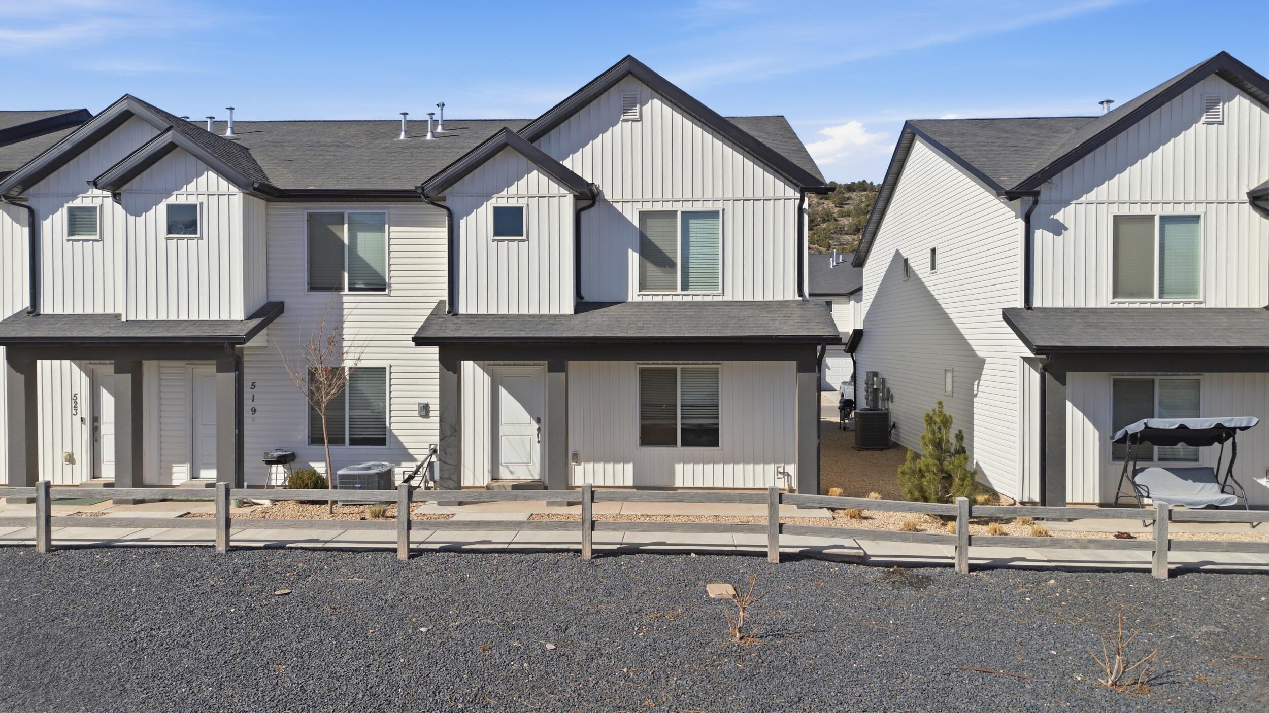 Built in 2023, this modern 3-bedroom, 2-bath townhome in Old Sorrel Ranch offers a thoughtful layout with quality construction throughout. Features
include an open main level, fireplace, durable flooring, double-pane windows, central air, and a 2-car garage. Well maintained and well situated close to everything Cedar City has to offer. Solid opportunity for investors or future owner-occupants in Cedar City, Utah.