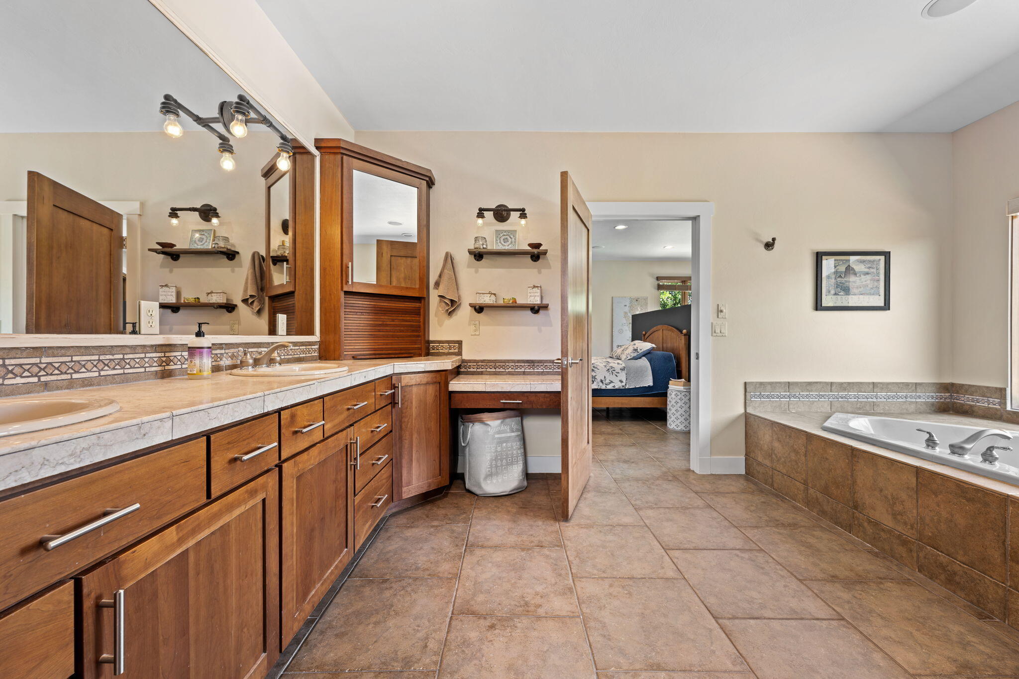 WOODS AT VALLEY VIEW - Residential