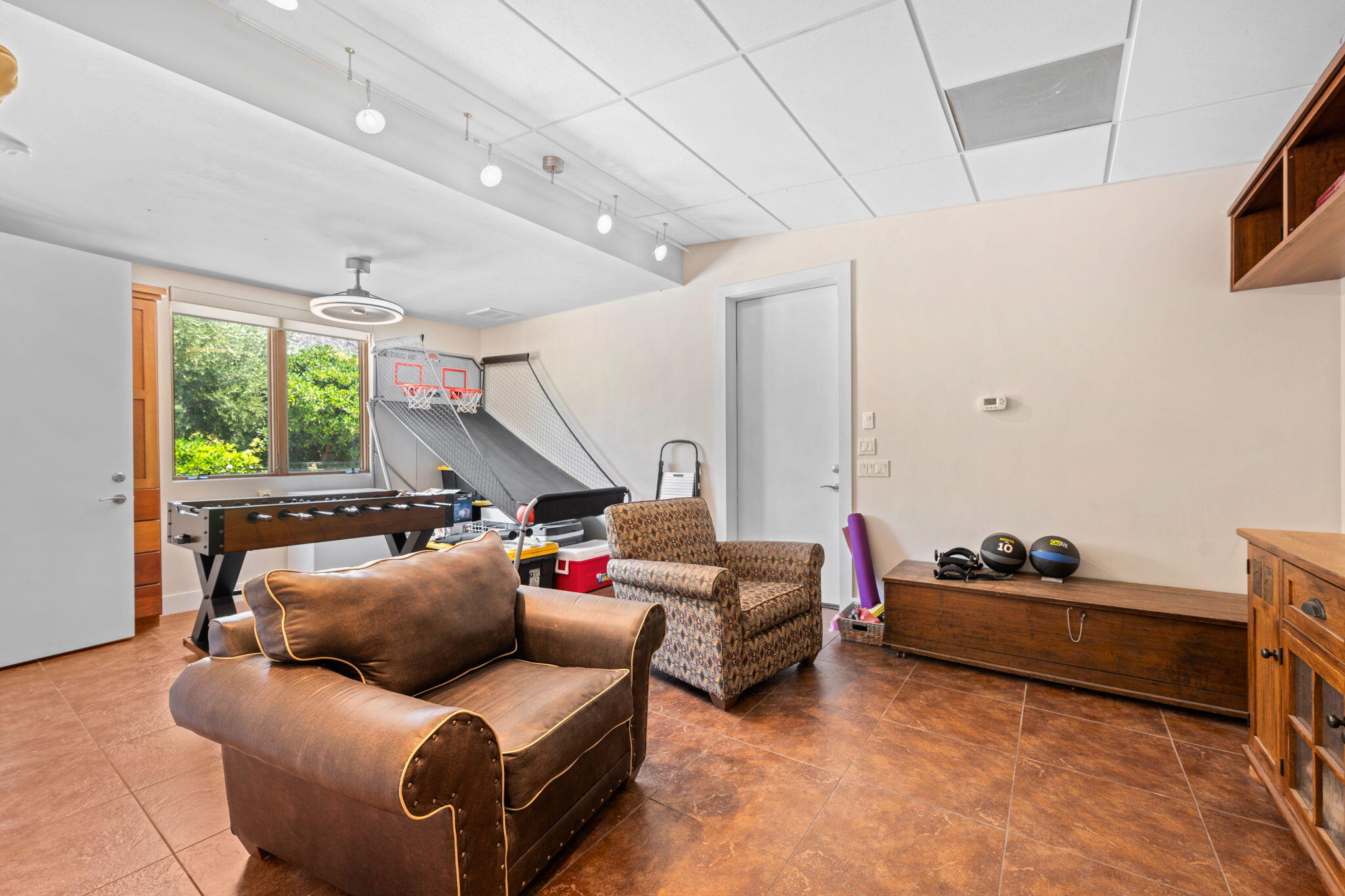 WOODS AT VALLEY VIEW - Residential