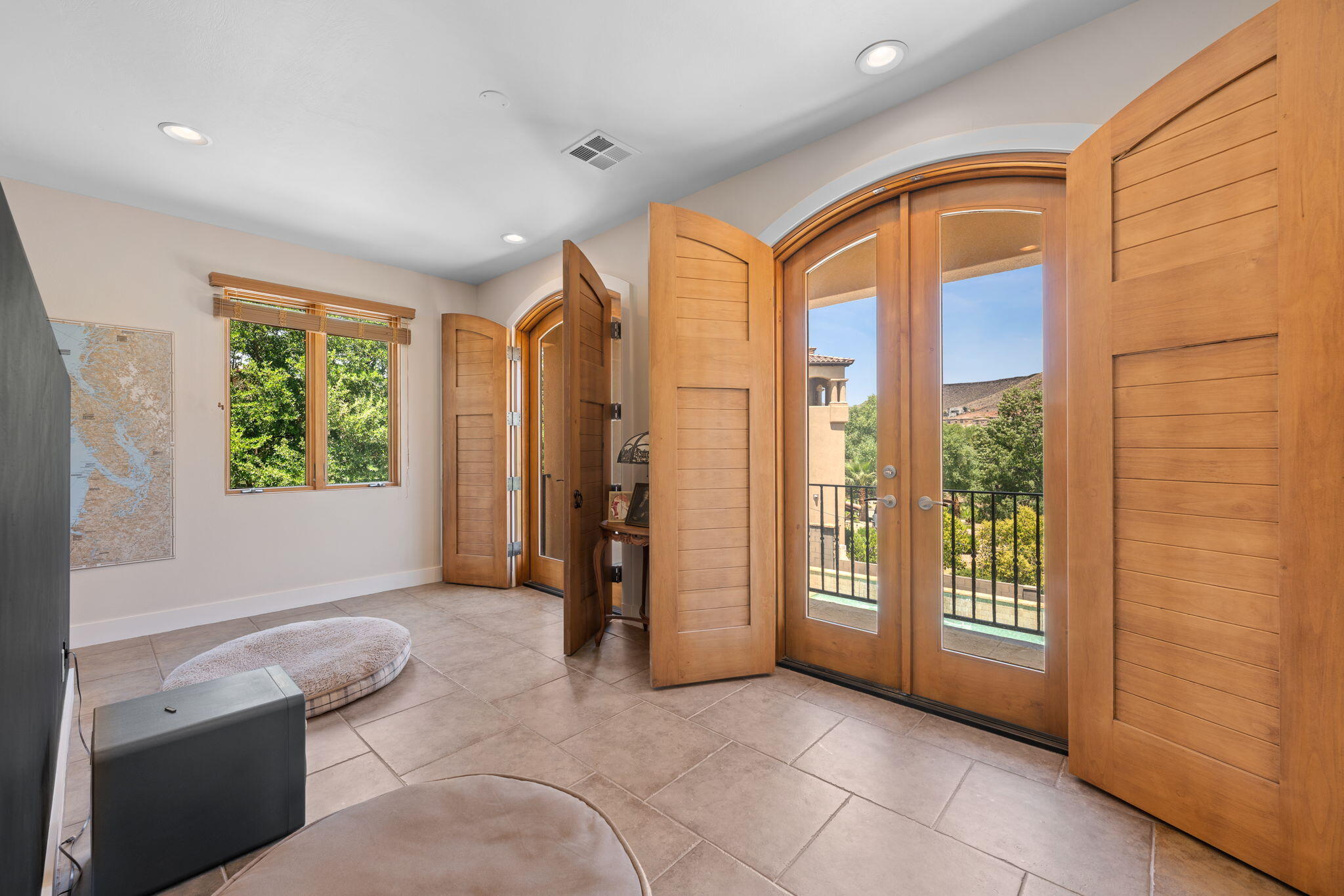 WOODS AT VALLEY VIEW - Residential