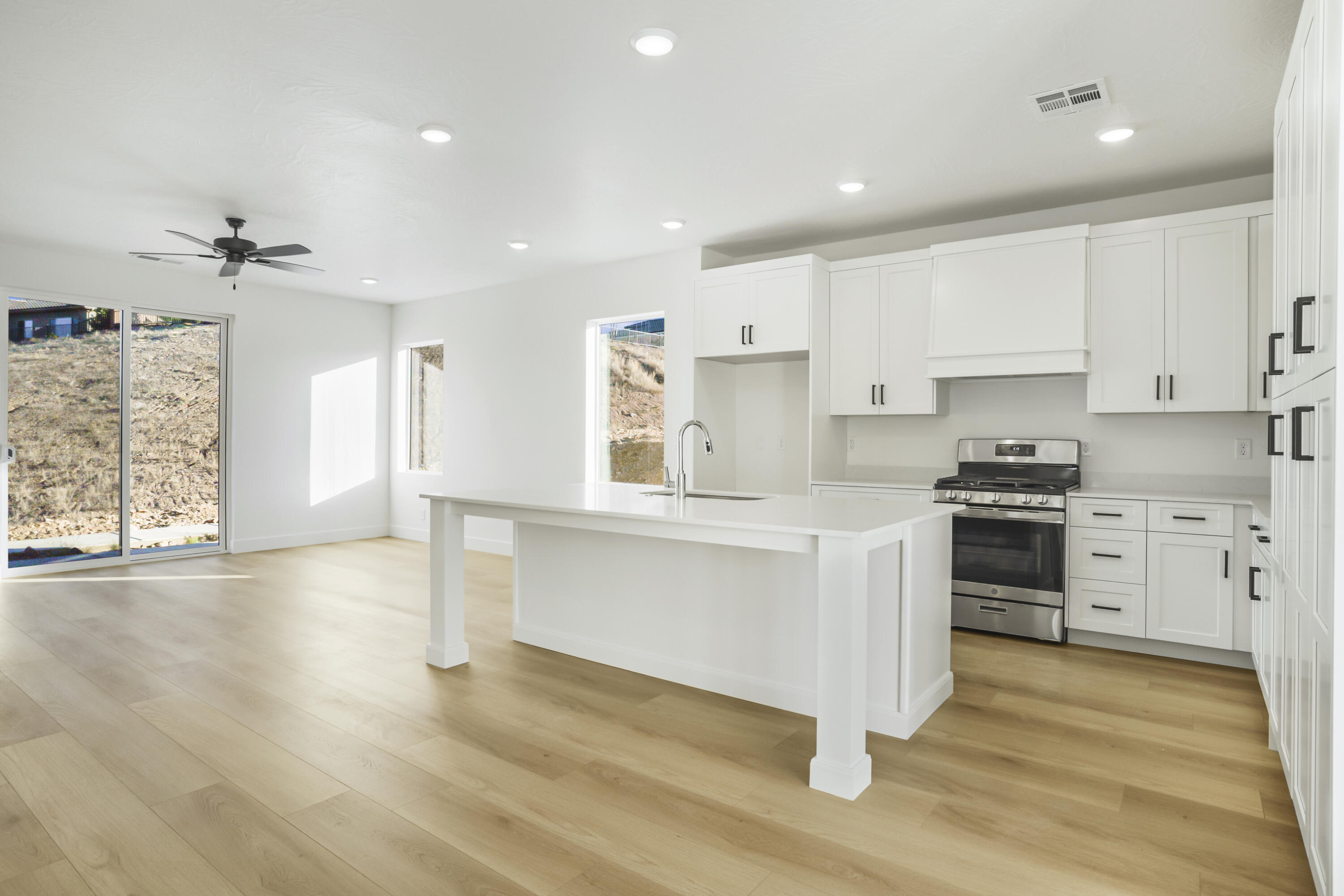 BECCO CREEK AT DIVARIO - Residential