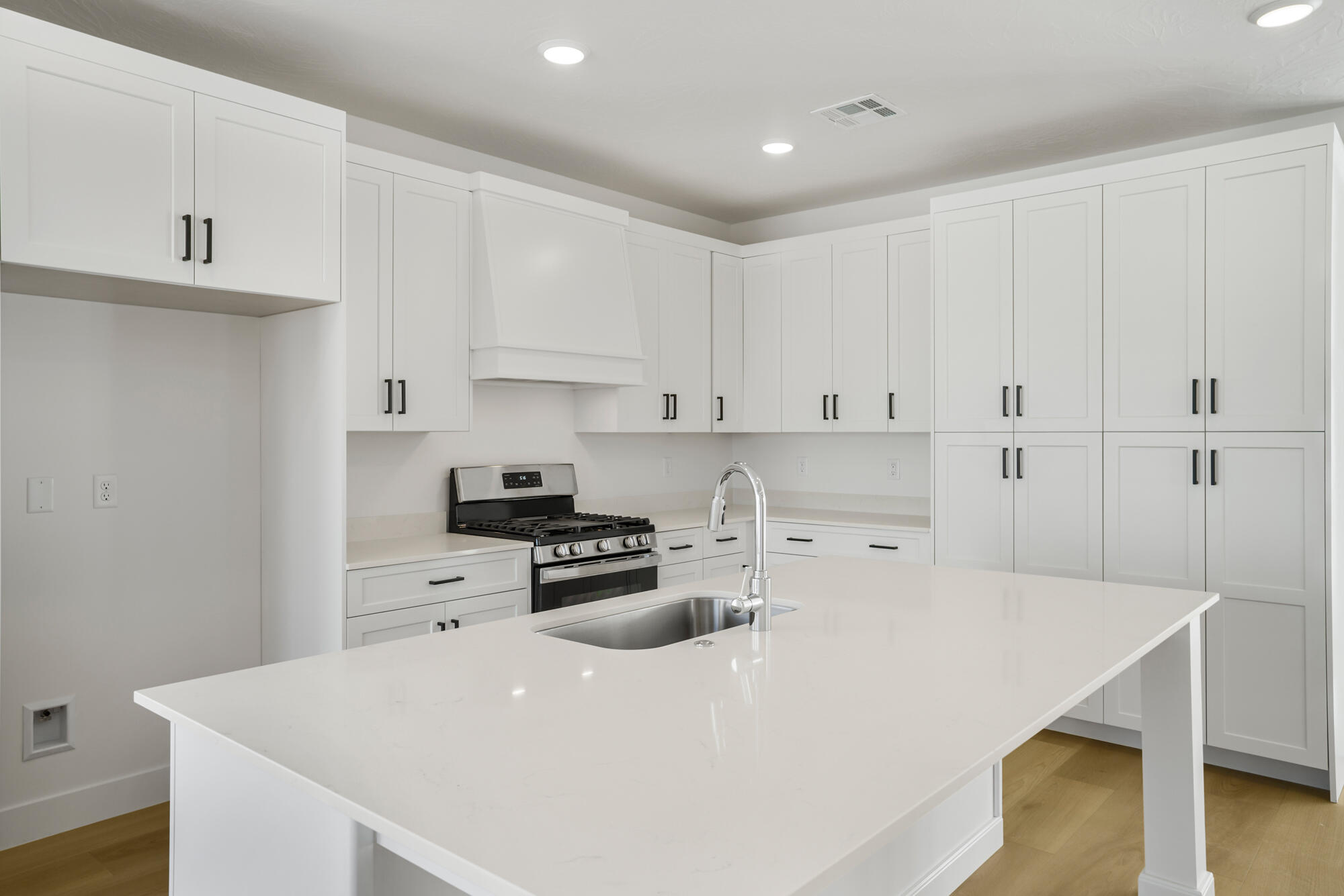 BECCO CREEK AT DIVARIO - Residential