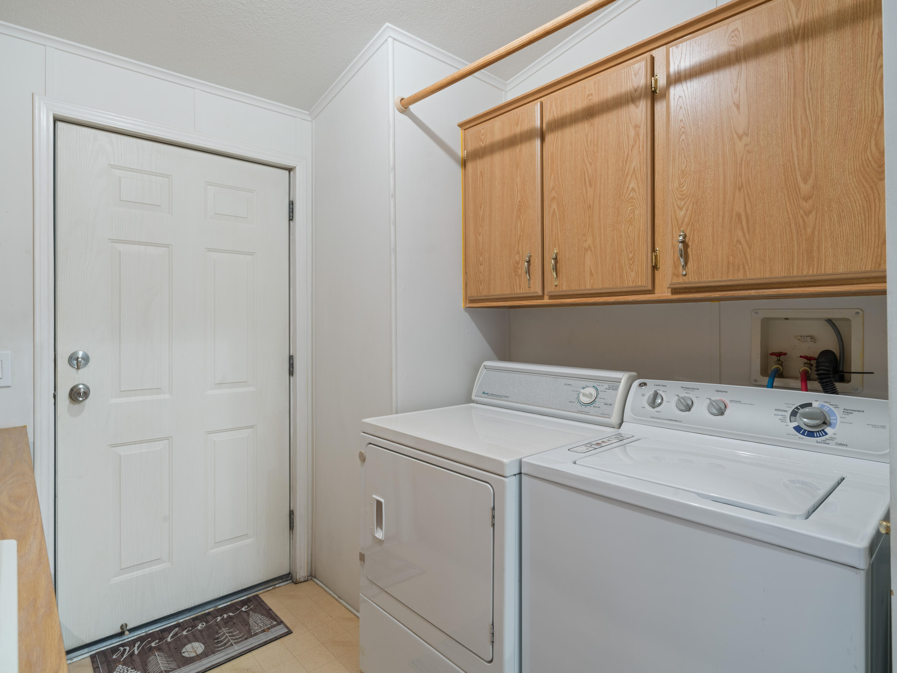 LAVA BLUFF MOBILE HOME PARK - Residential