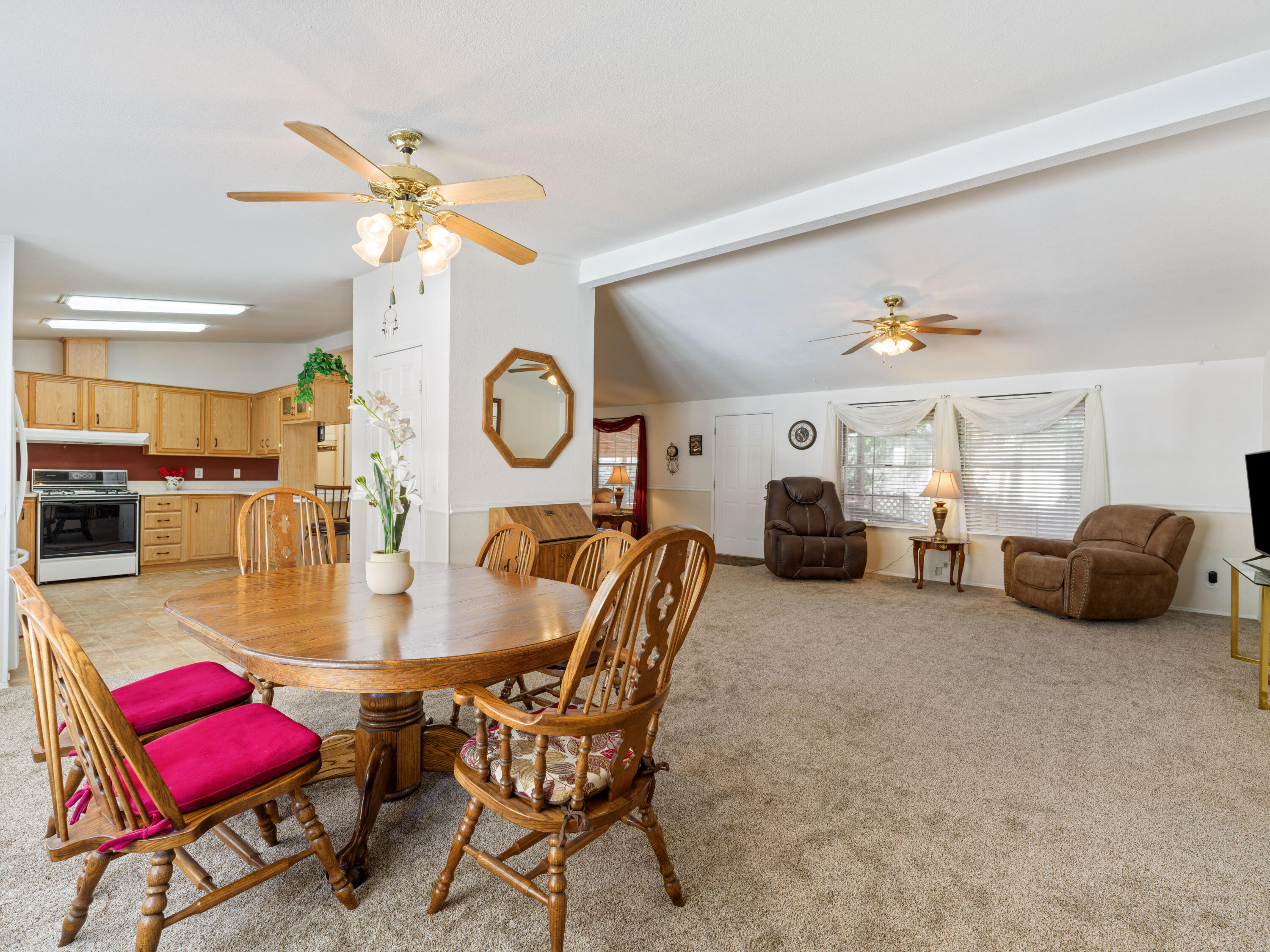 LAVA BLUFF MOBILE HOME PARK - Residential