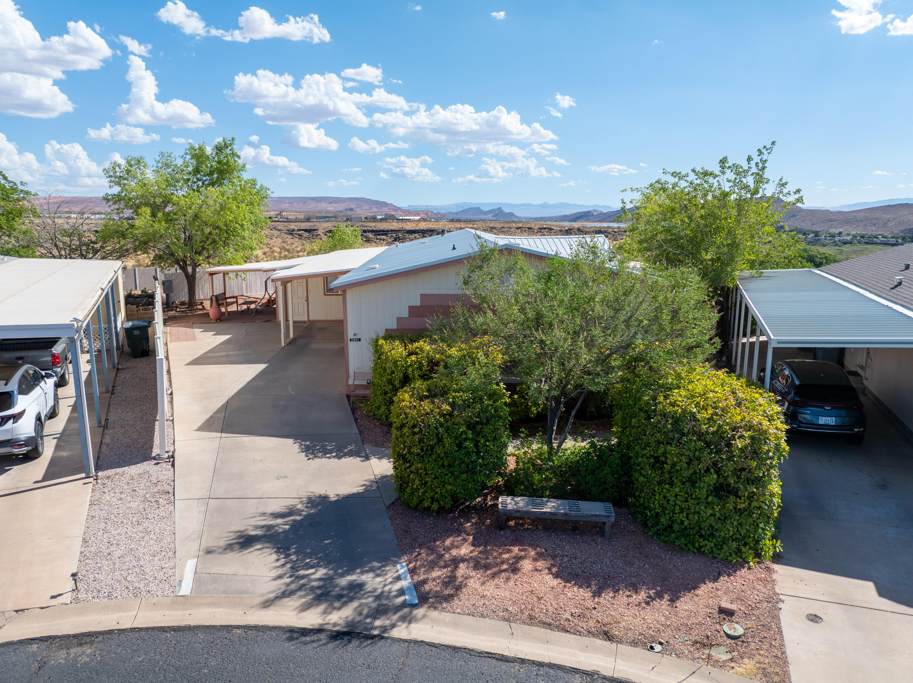 LAVA BLUFF MOBILE HOME PARK - Residential