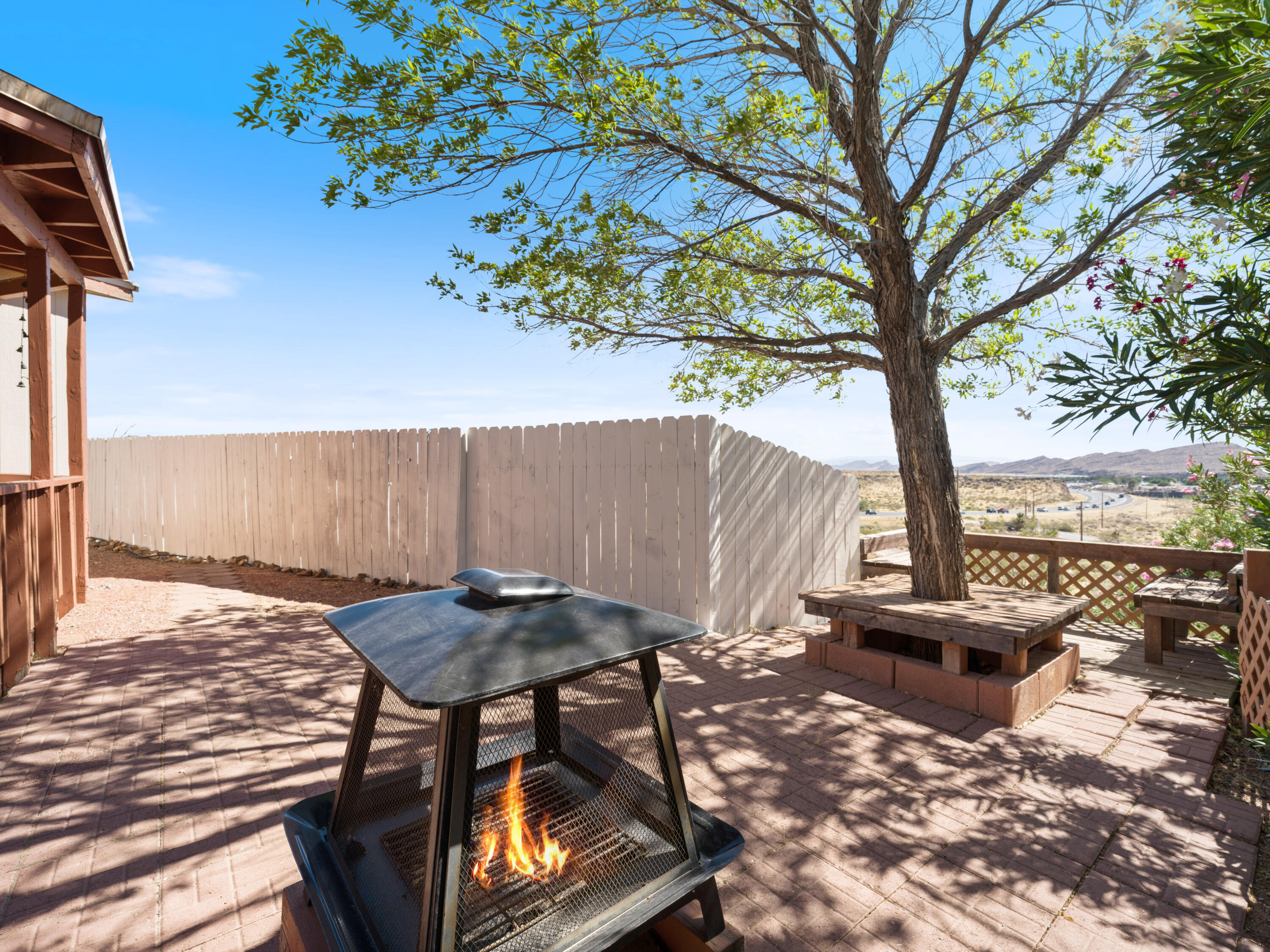 LAVA BLUFF MOBILE HOME PARK - Residential