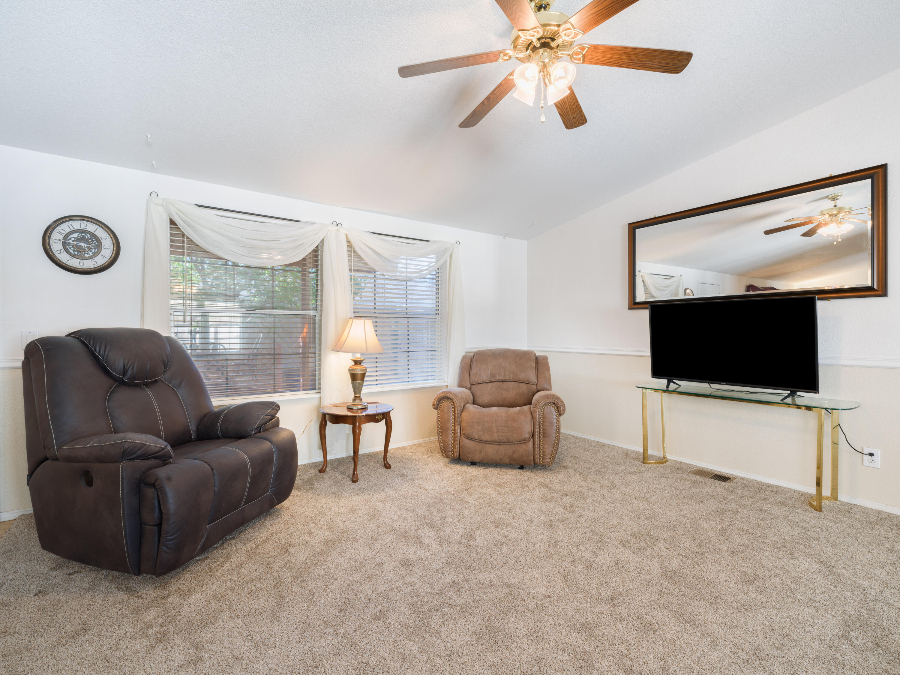LAVA BLUFF MOBILE HOME PARK - Residential