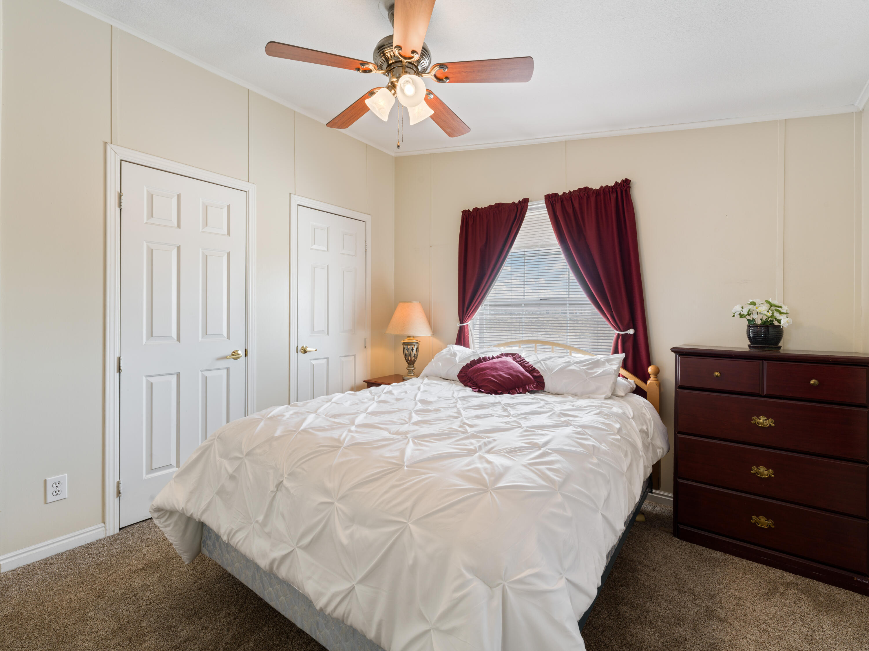 LAVA BLUFF MOBILE HOME PARK - Residential
