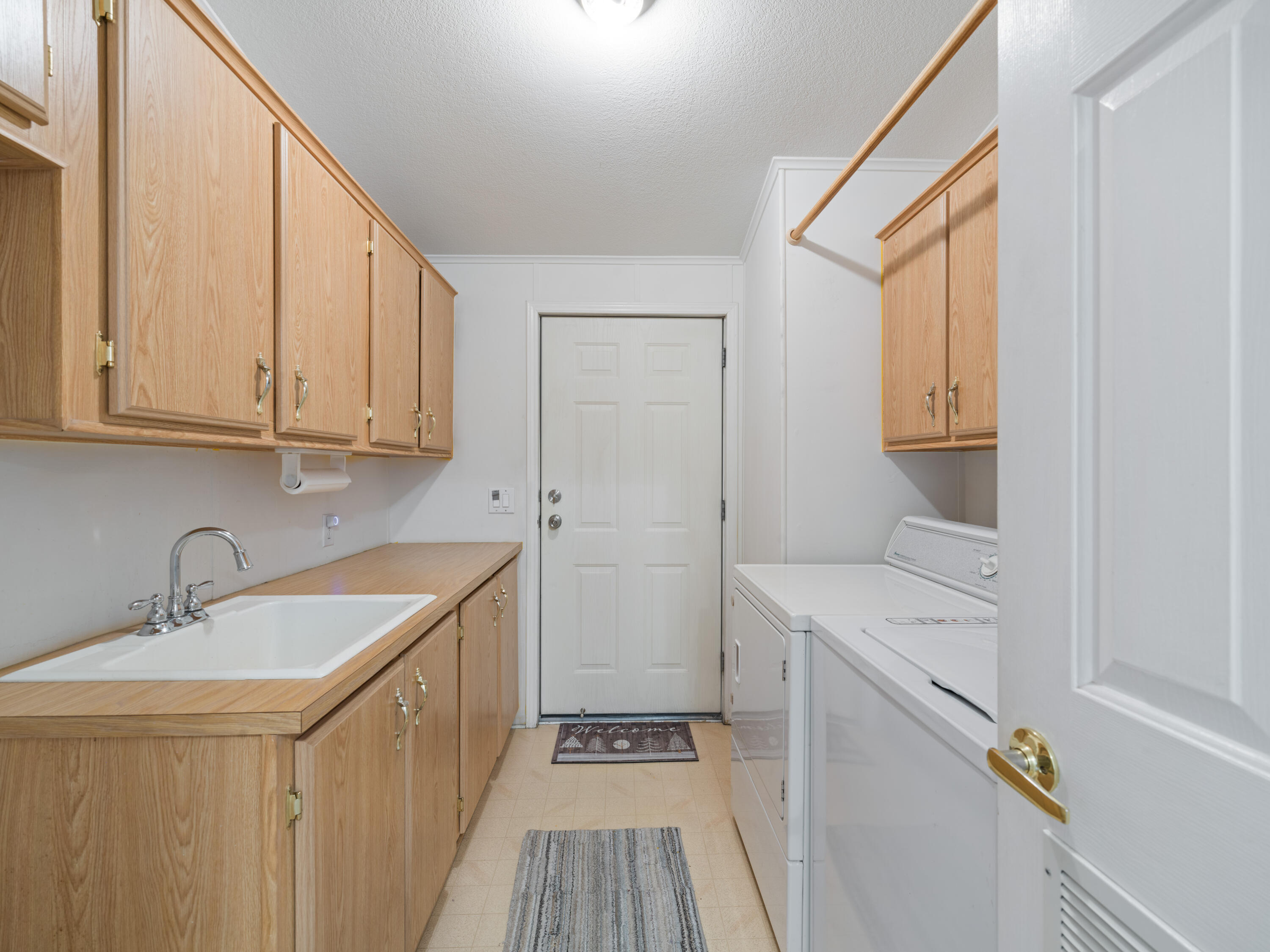 LAVA BLUFF MOBILE HOME PARK - Residential