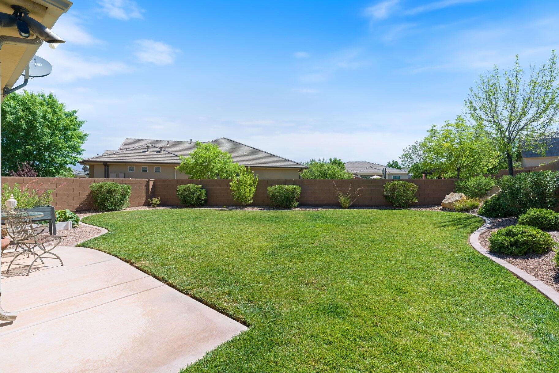 REDWOOD ESTATES - Residential