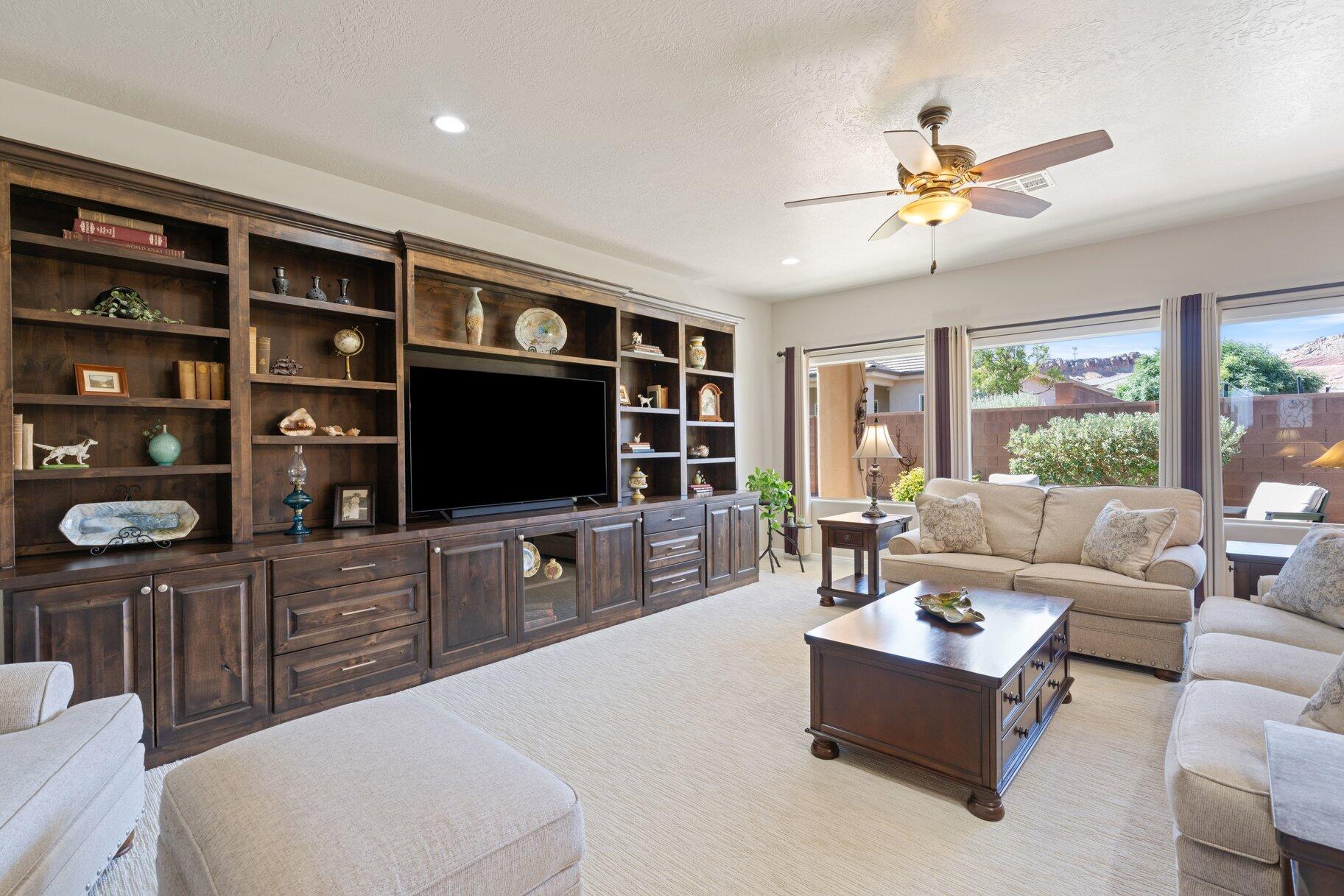 REDWOOD ESTATES - Residential