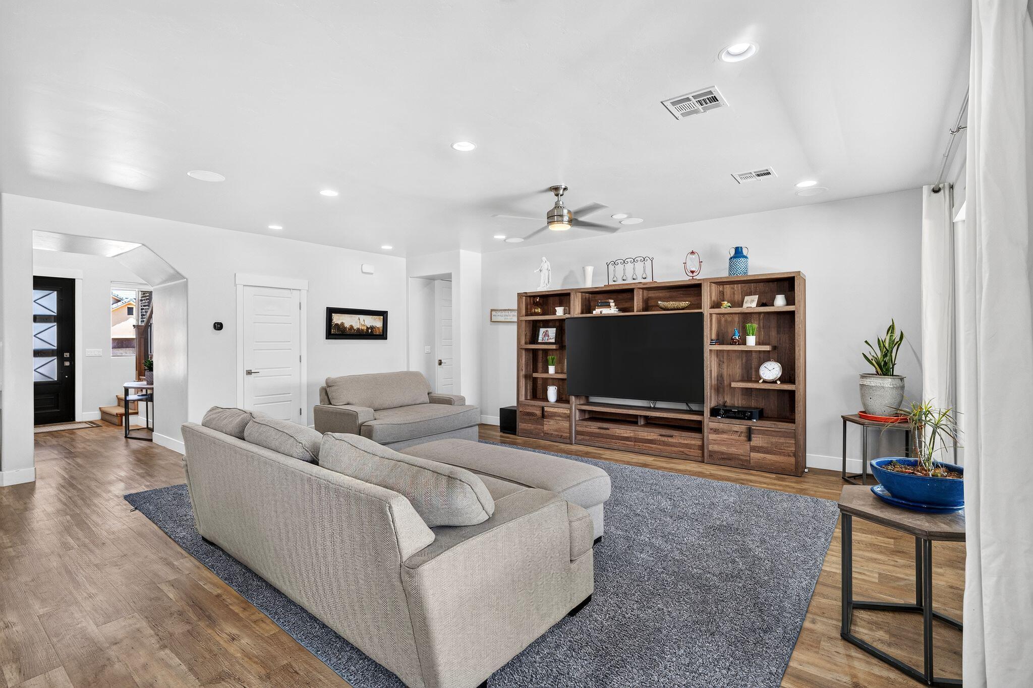 ASPEN ESTATES - Residential