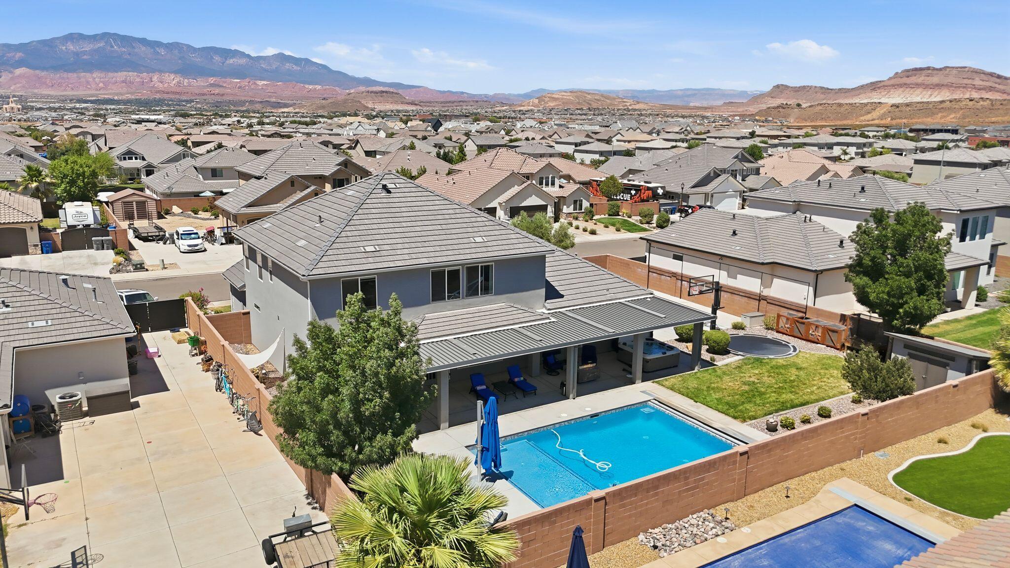 ASPEN ESTATES - Residential