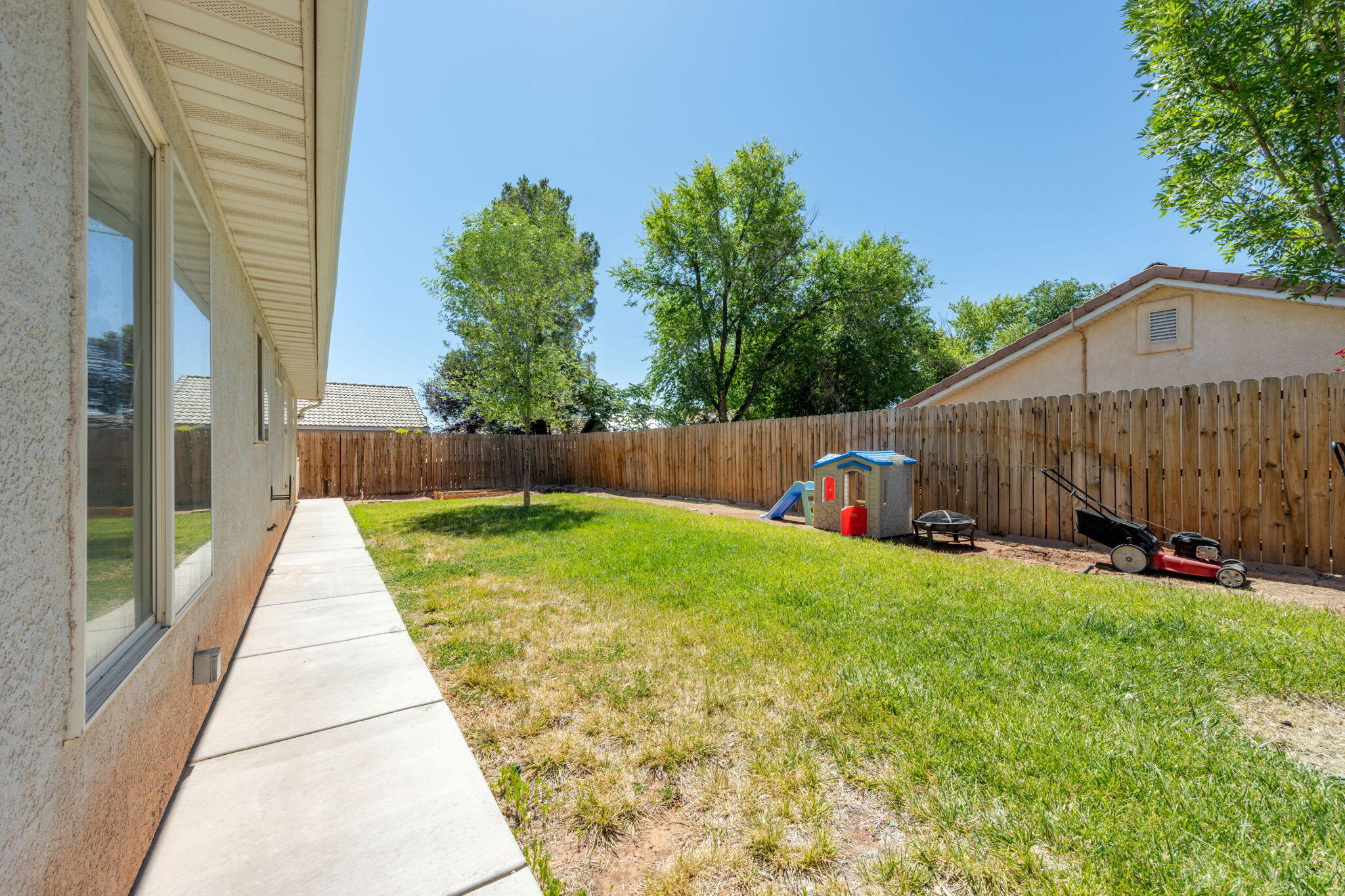 SOUTH POINTE - Residential