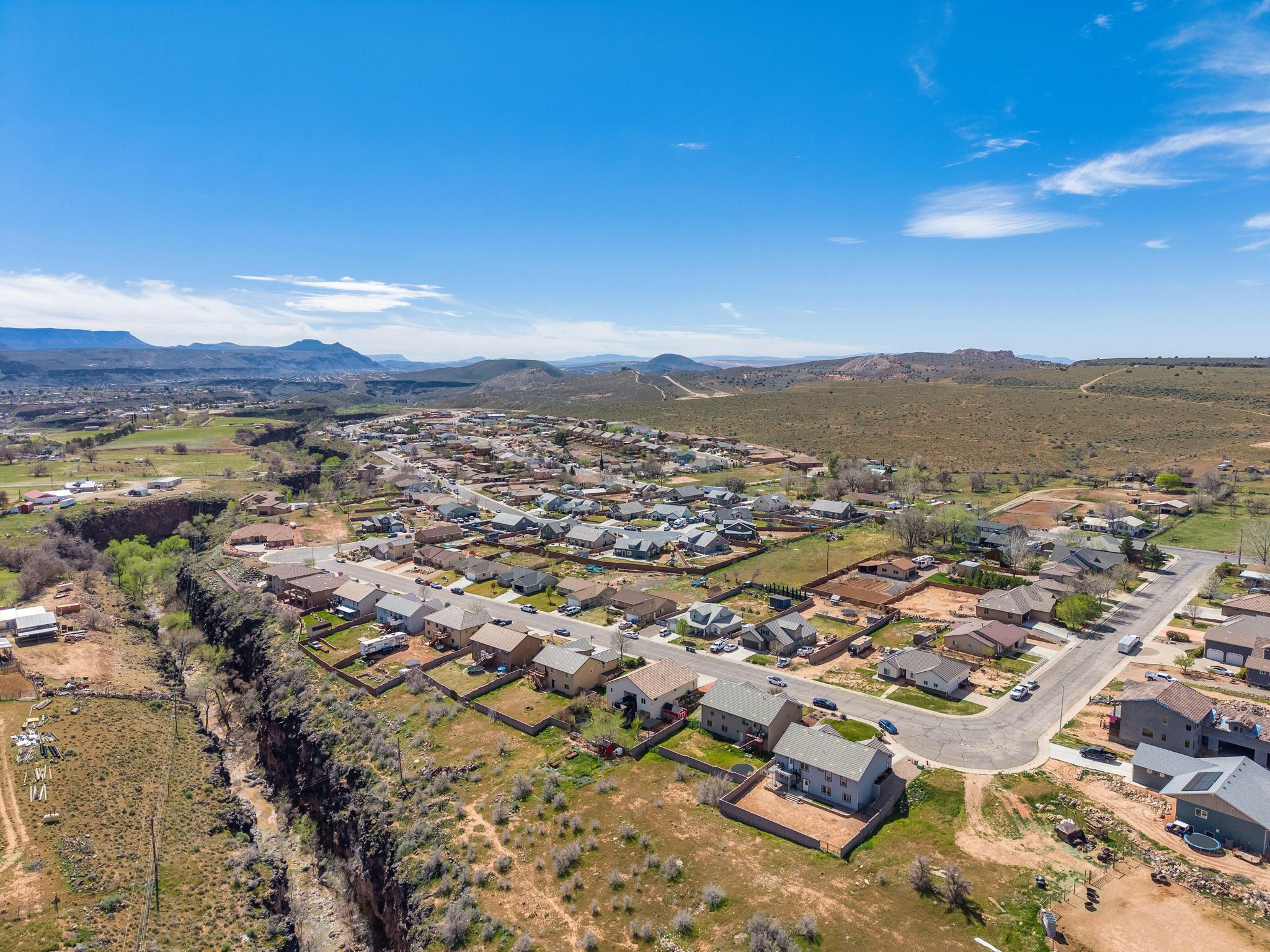 ALMOND HEIGHTS PARK - Residential