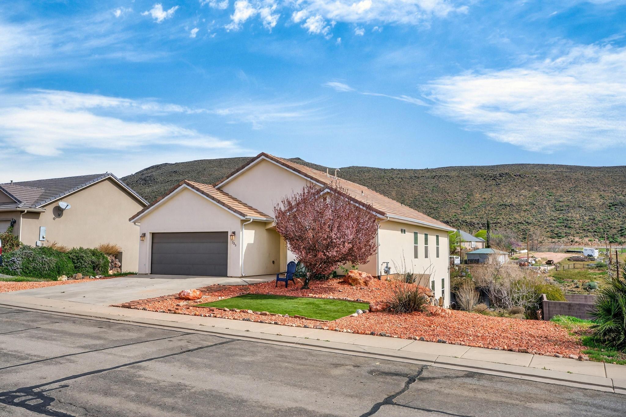ALMOND HEIGHTS PARK - Residential