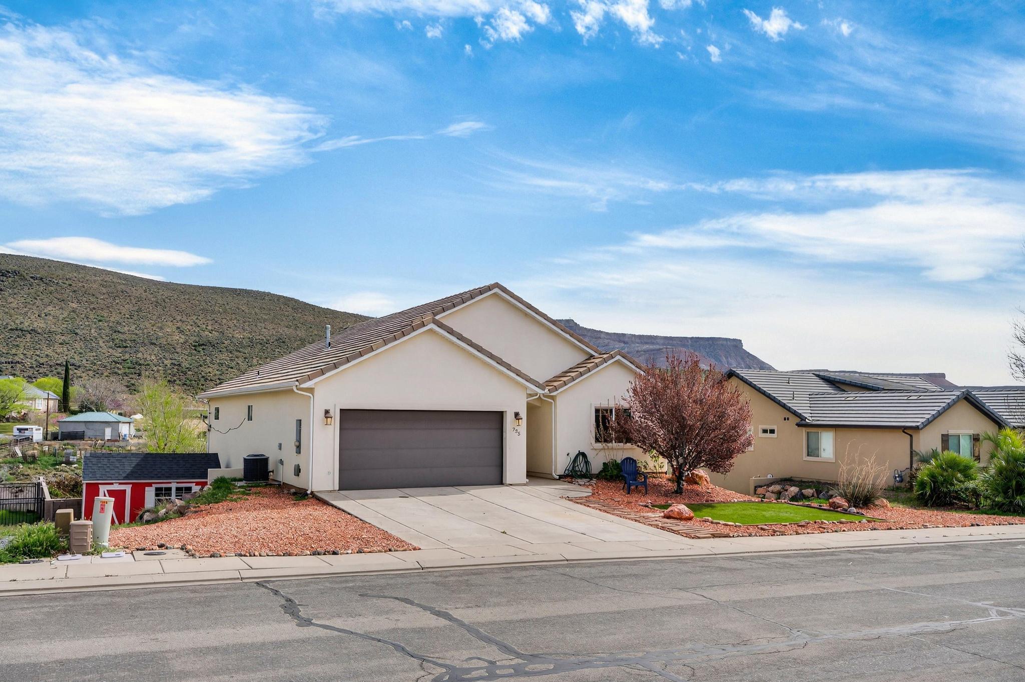 ALMOND HEIGHTS PARK - Residential