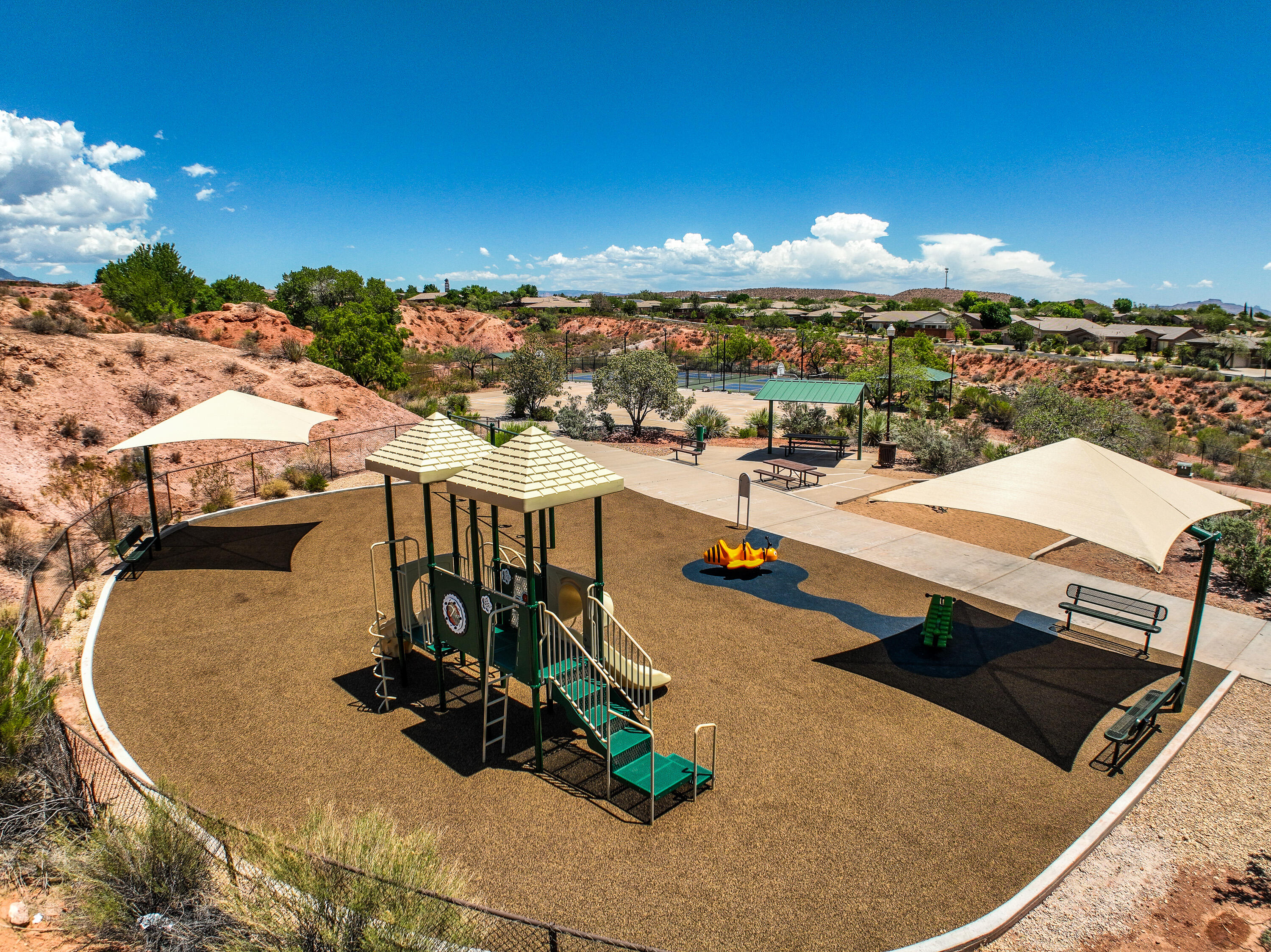 CRIMSON VIEW - Residential