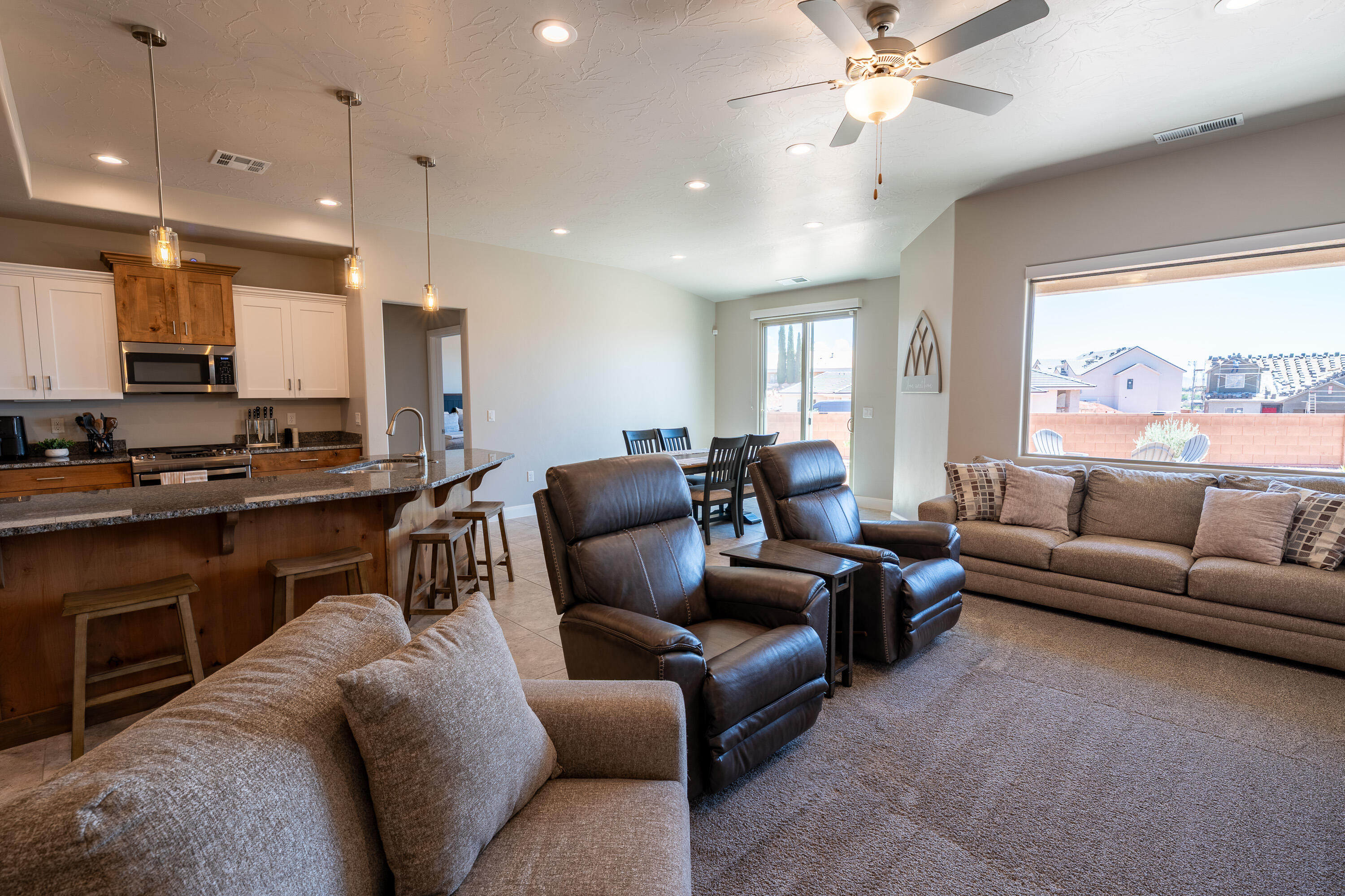 CRIMSON VIEW - Residential