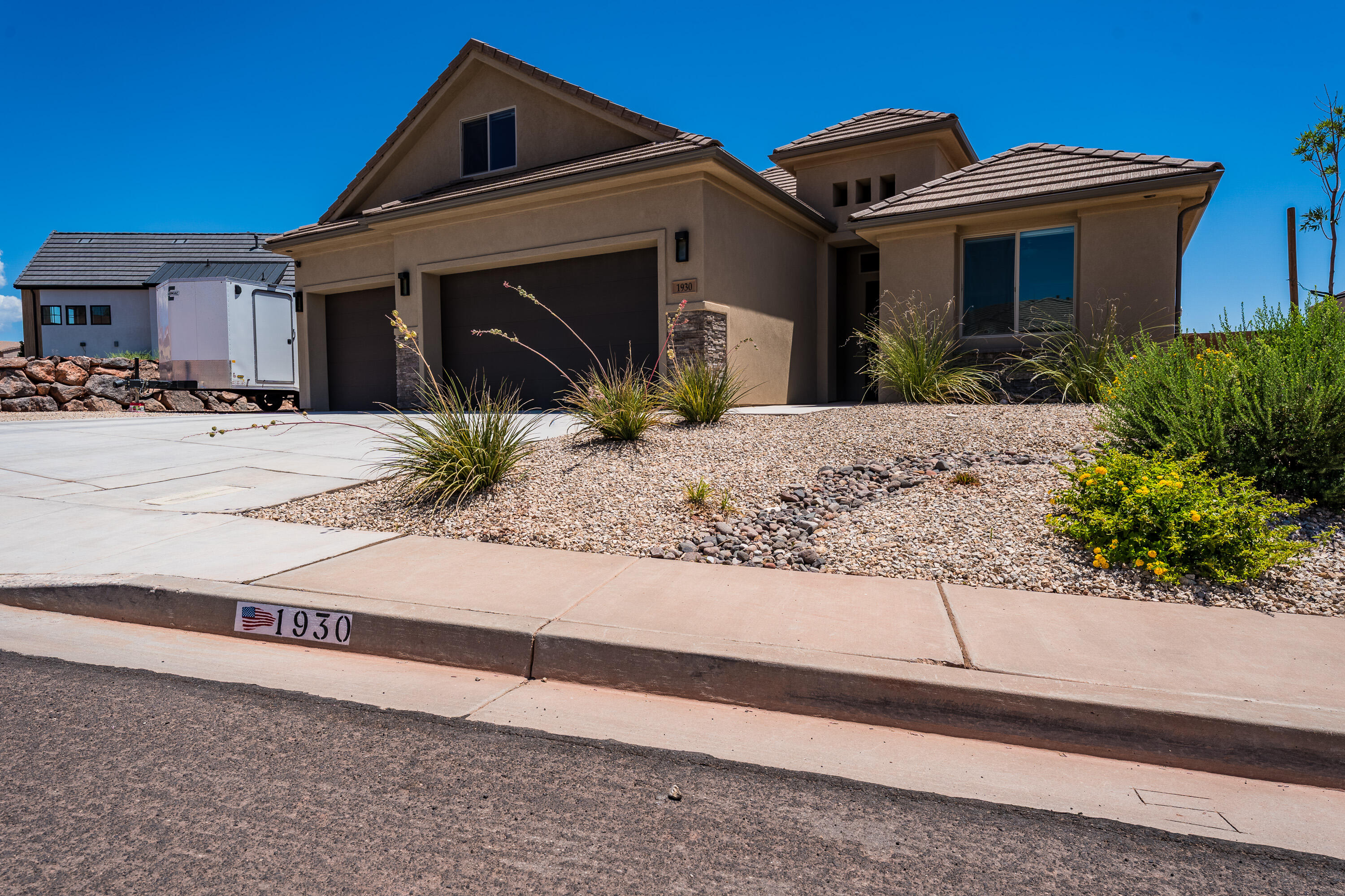 CRIMSON VIEW - Residential