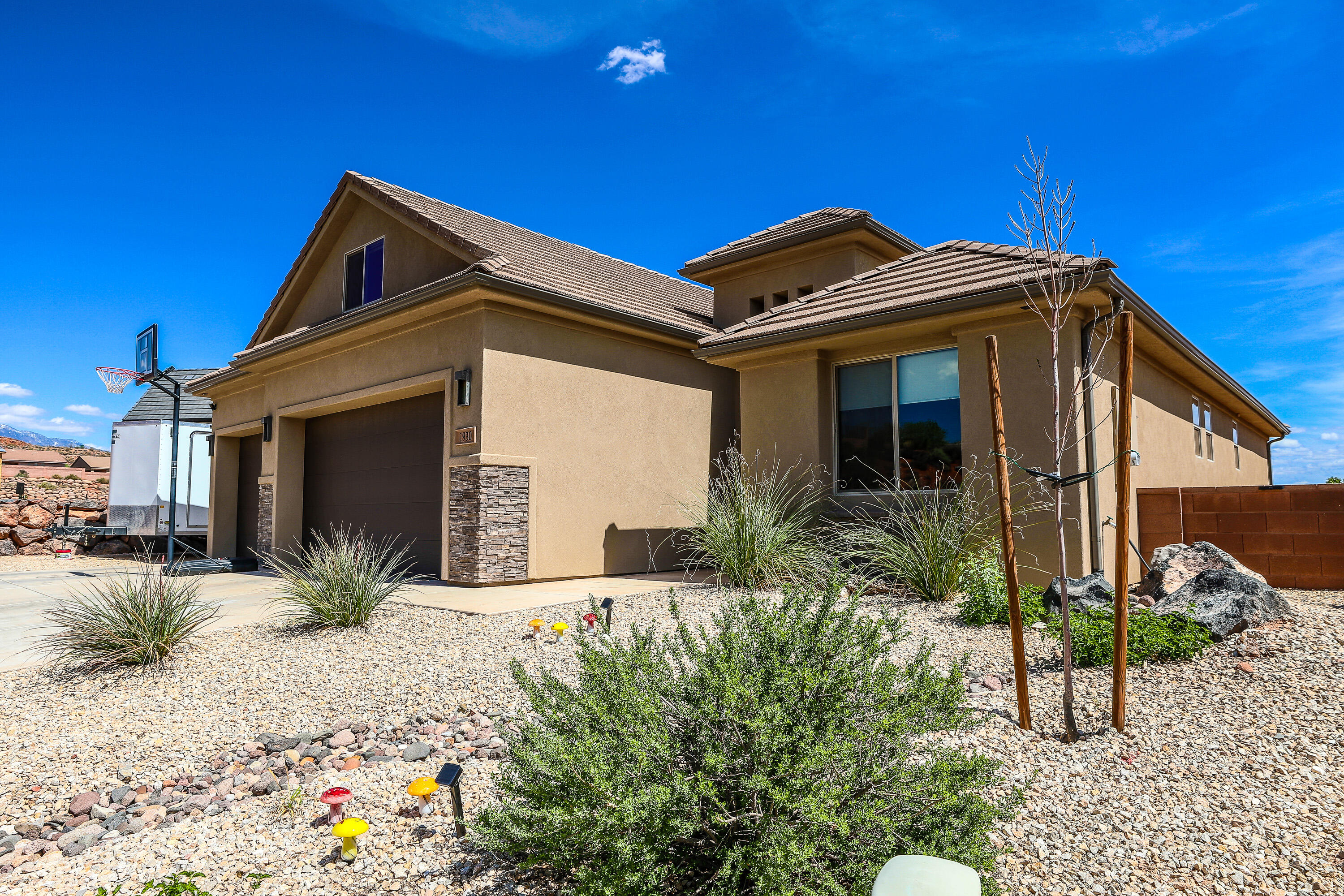 CRIMSON VIEW - Residential