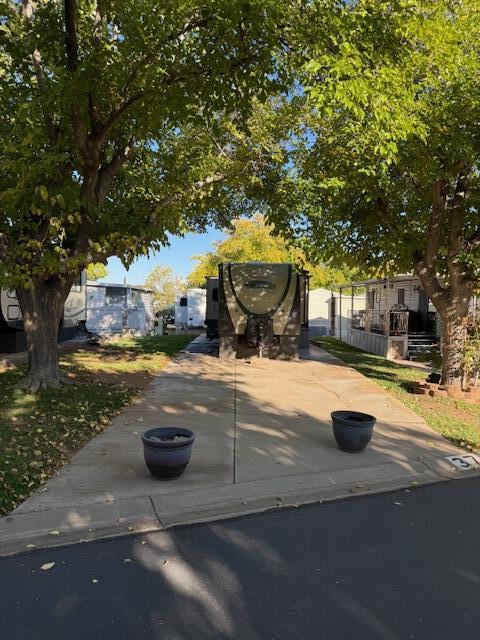 CANYON BREEZE RV RESORT - Land