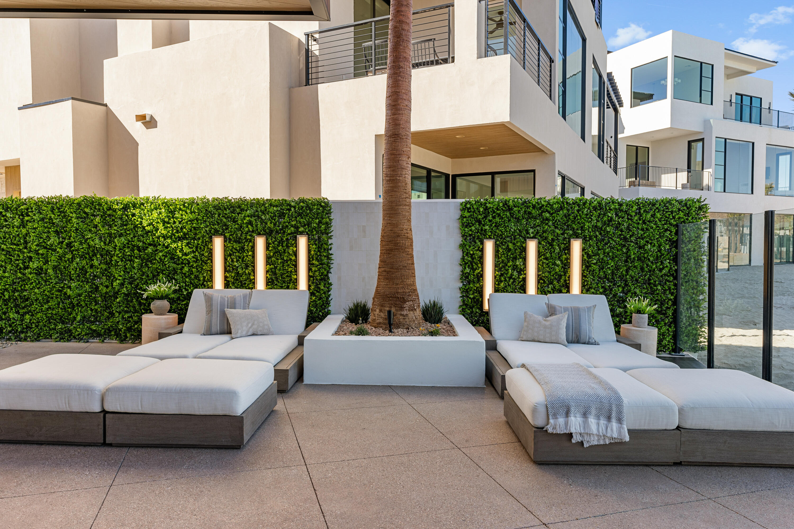 DESERT COLOR SHORES WATERS EDGE - Residential