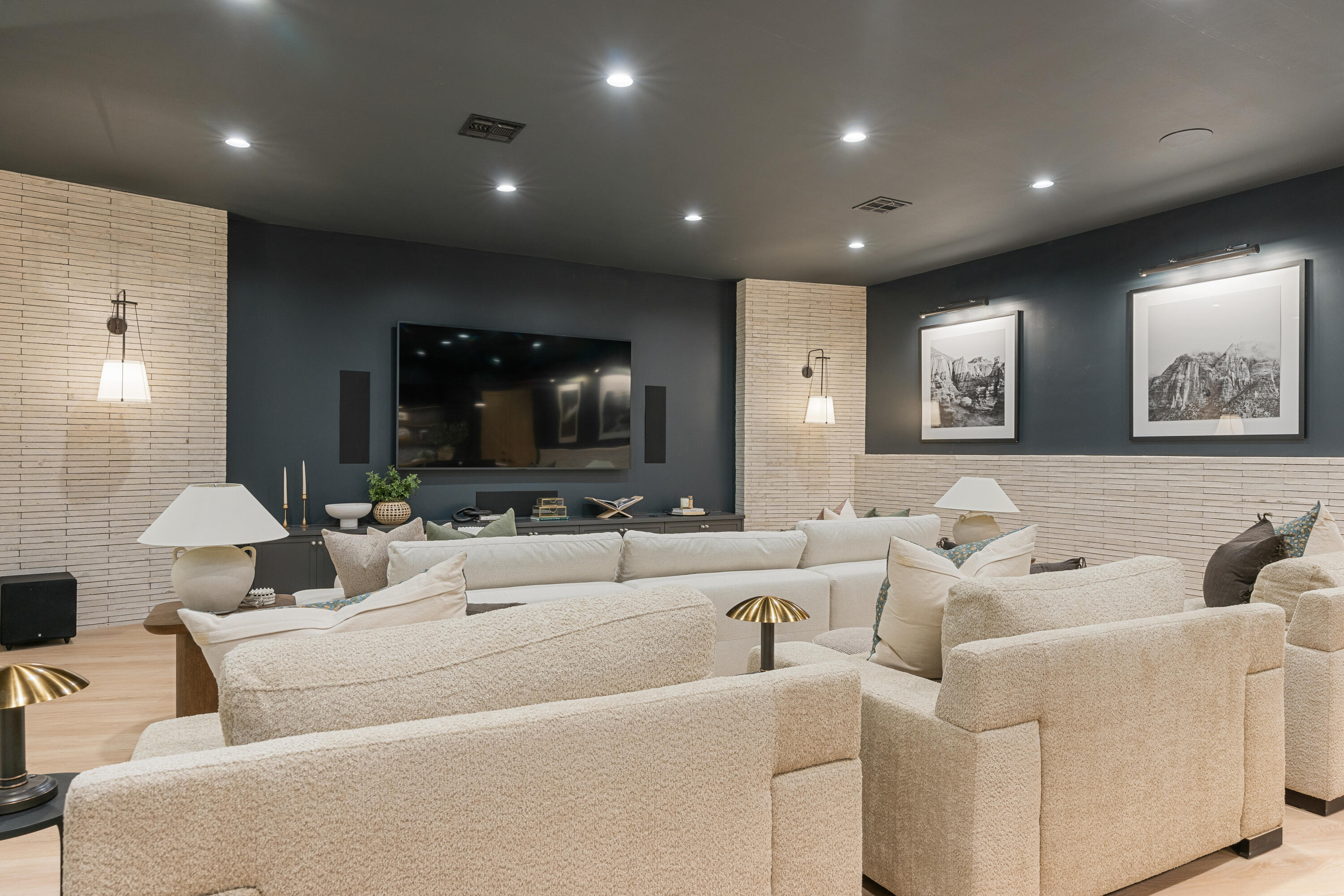 DESERT COLOR SHORES WATERS EDGE - Residential