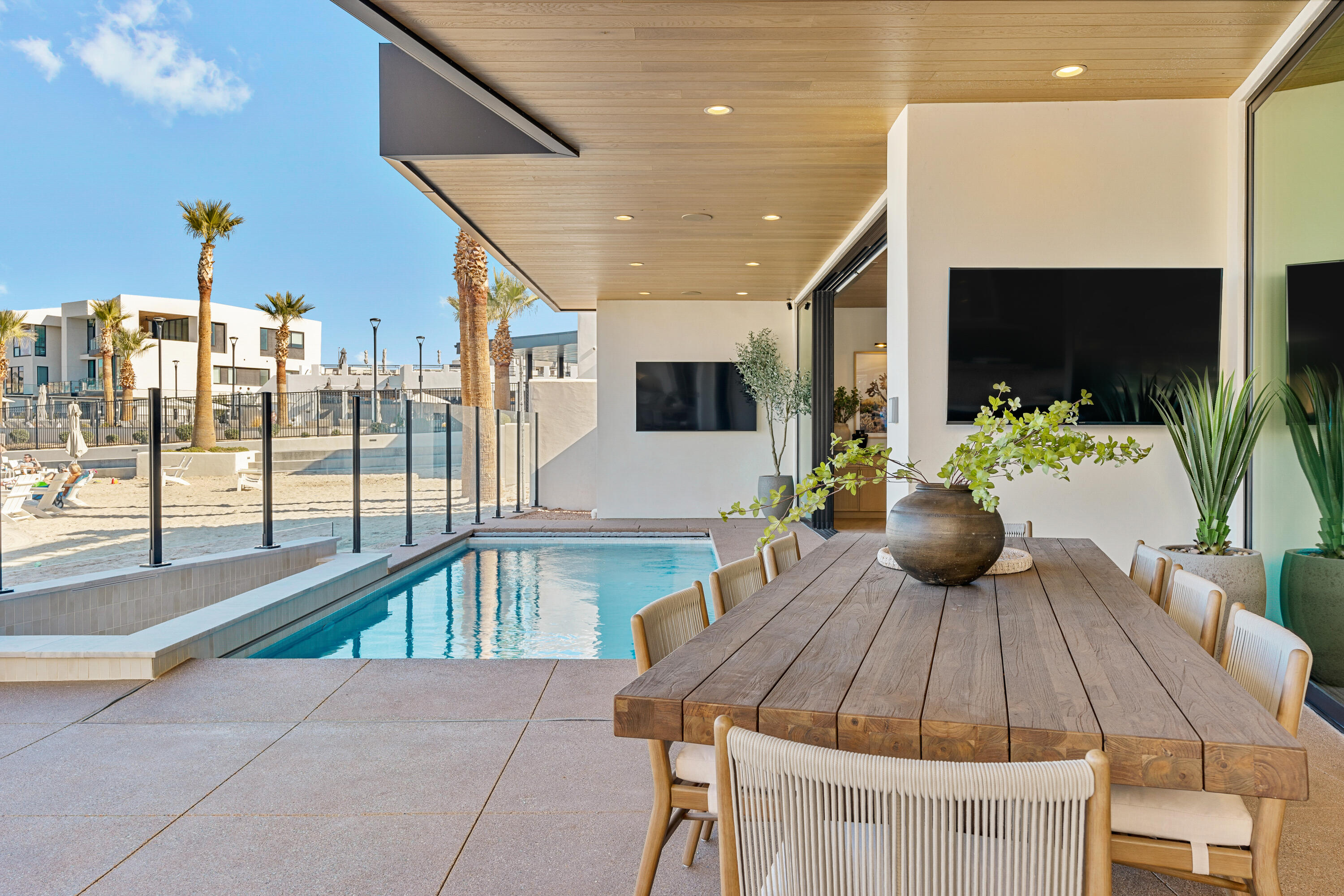 DESERT COLOR SHORES WATERS EDGE - Residential