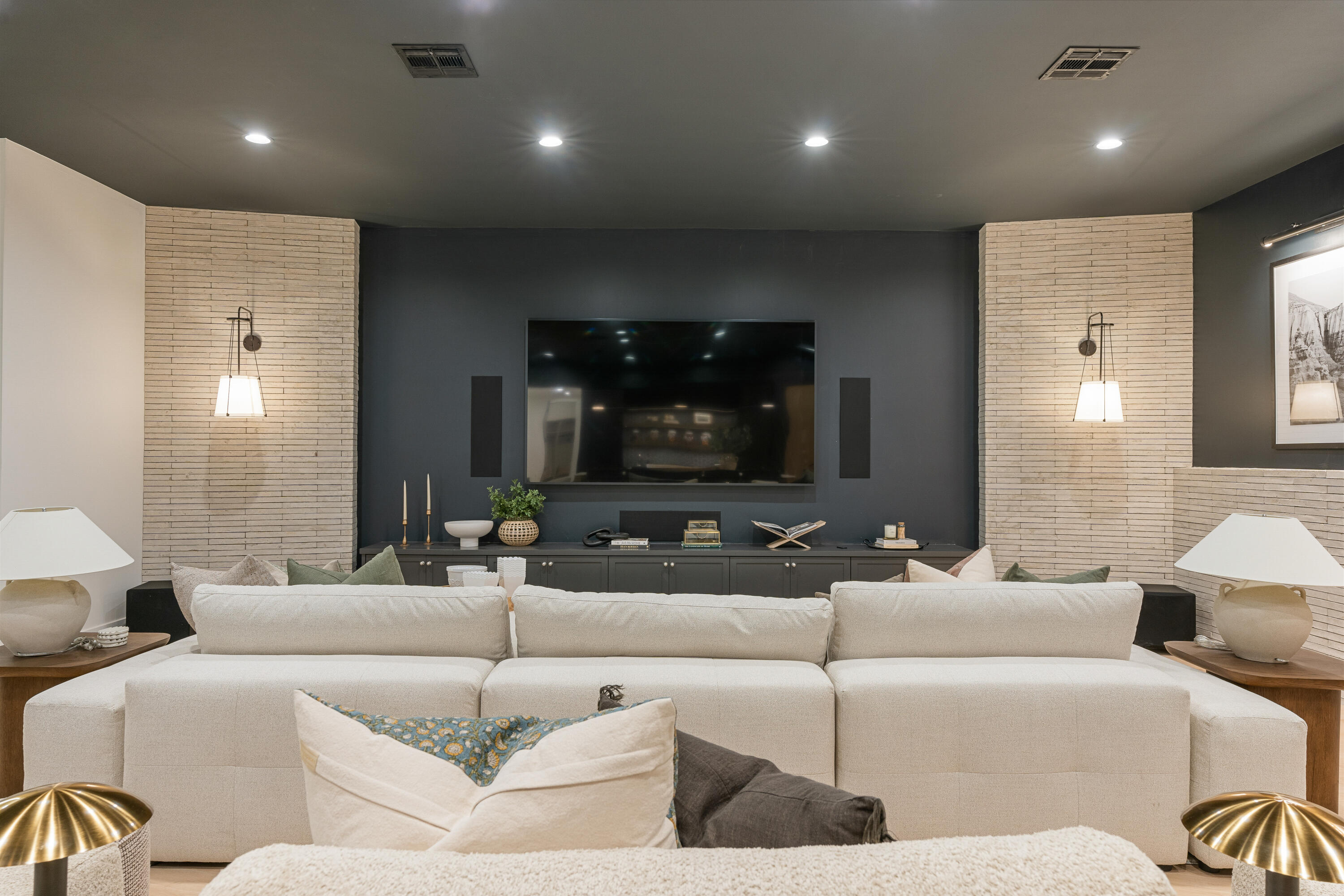 DESERT COLOR SHORES WATERS EDGE - Residential