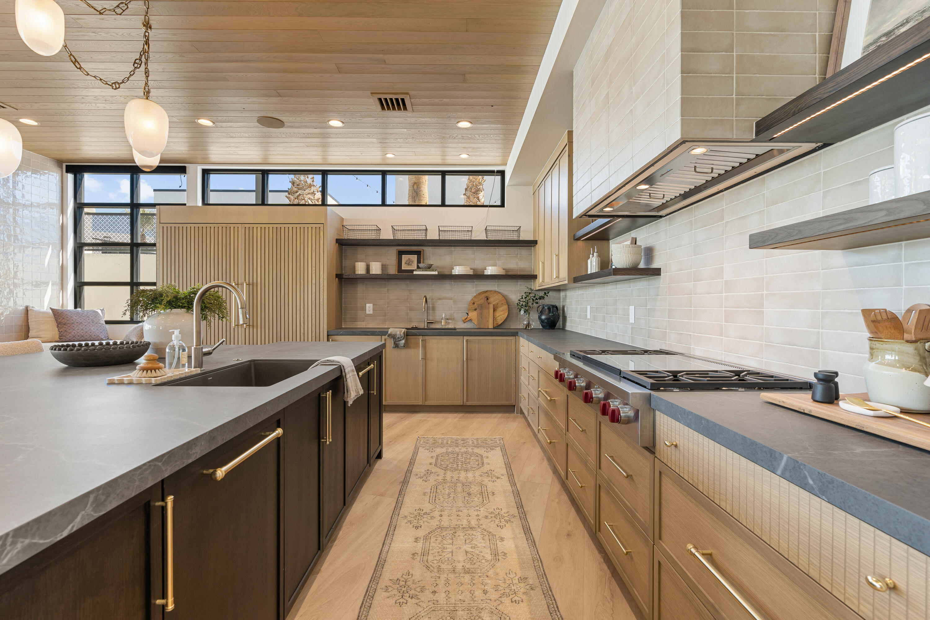 DESERT COLOR SHORES WATERS EDGE - Residential