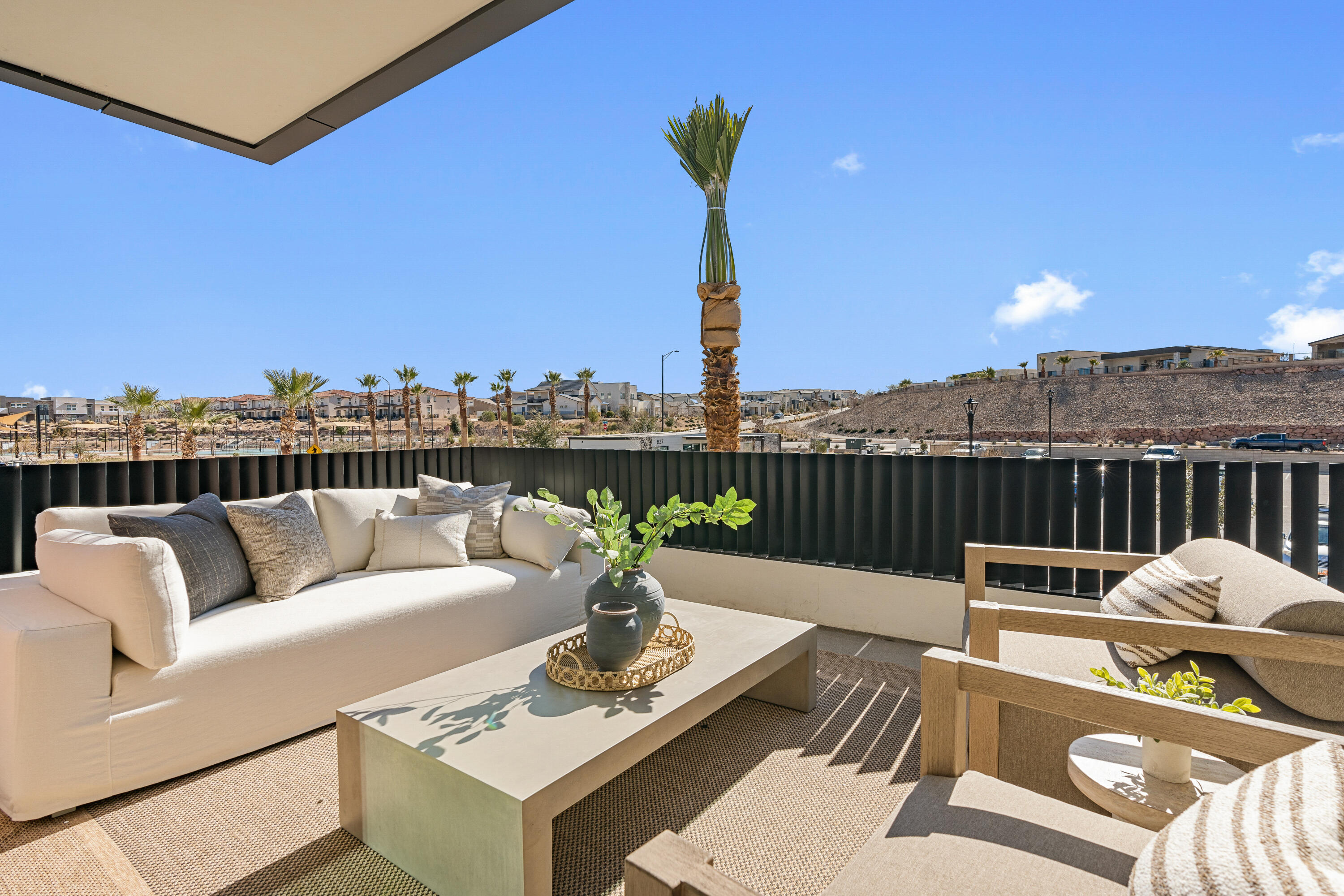 DESERT COLOR SHORES WATERS EDGE - Residential